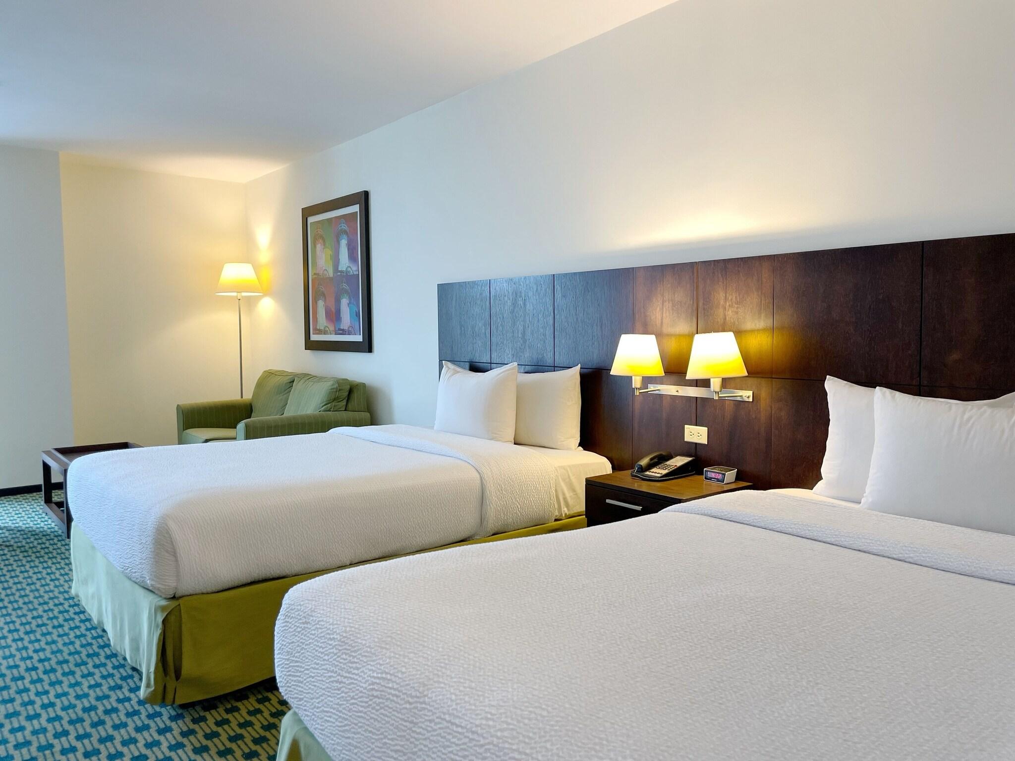 Junior Suite City View Two Queen Beds