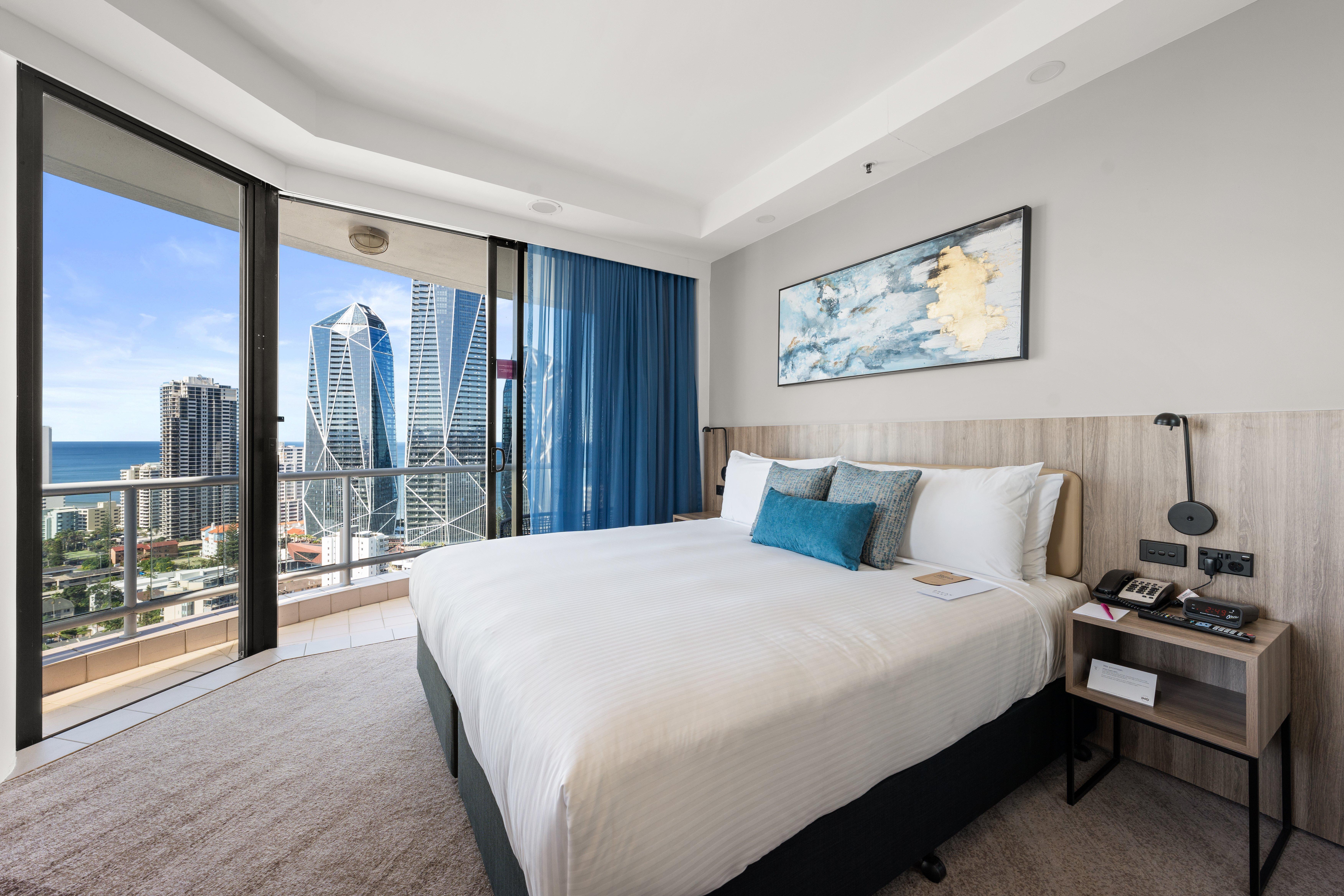 Junior Suite Ocean View King Bed