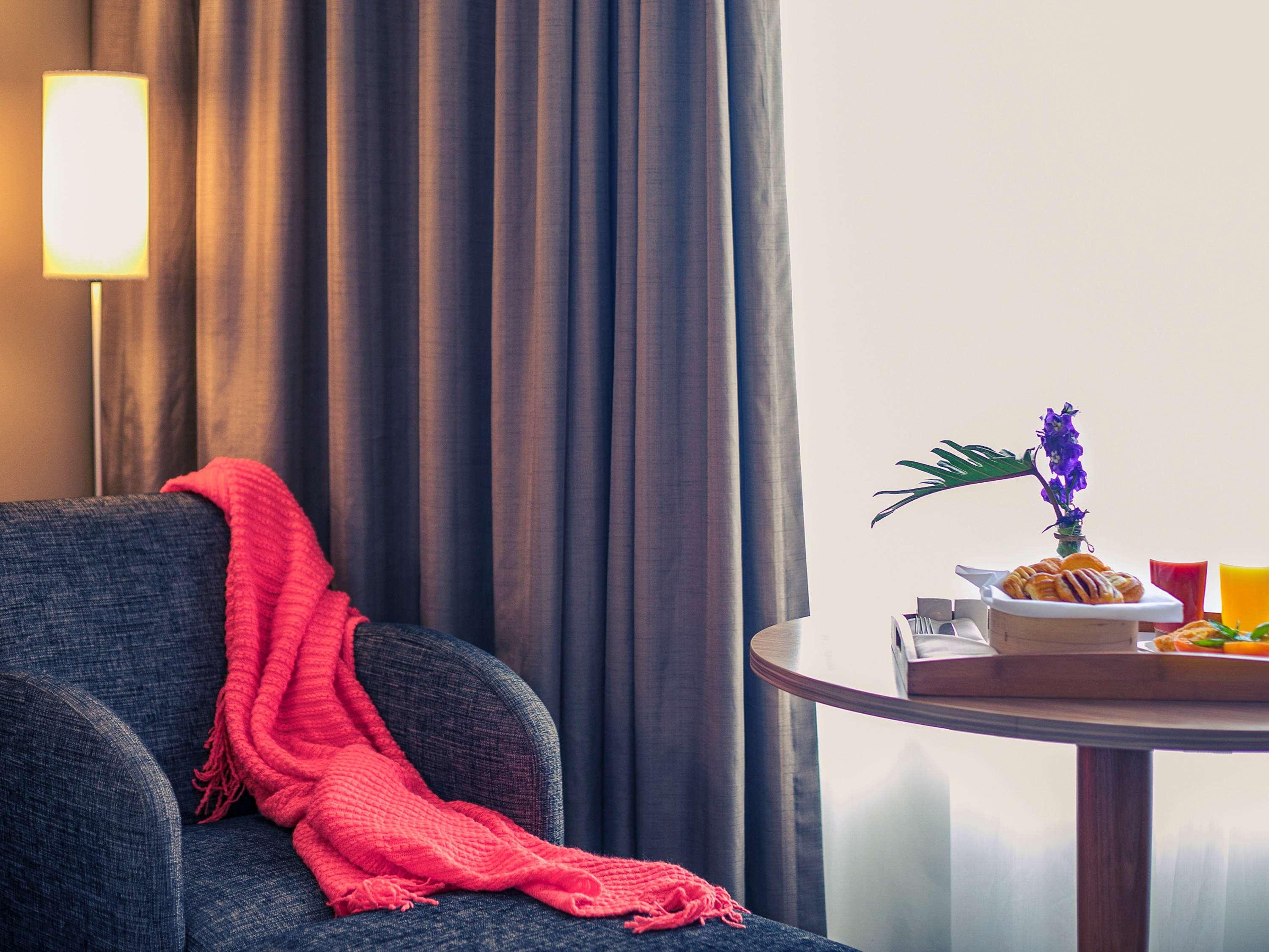 Junior Suite Queen Size Bed