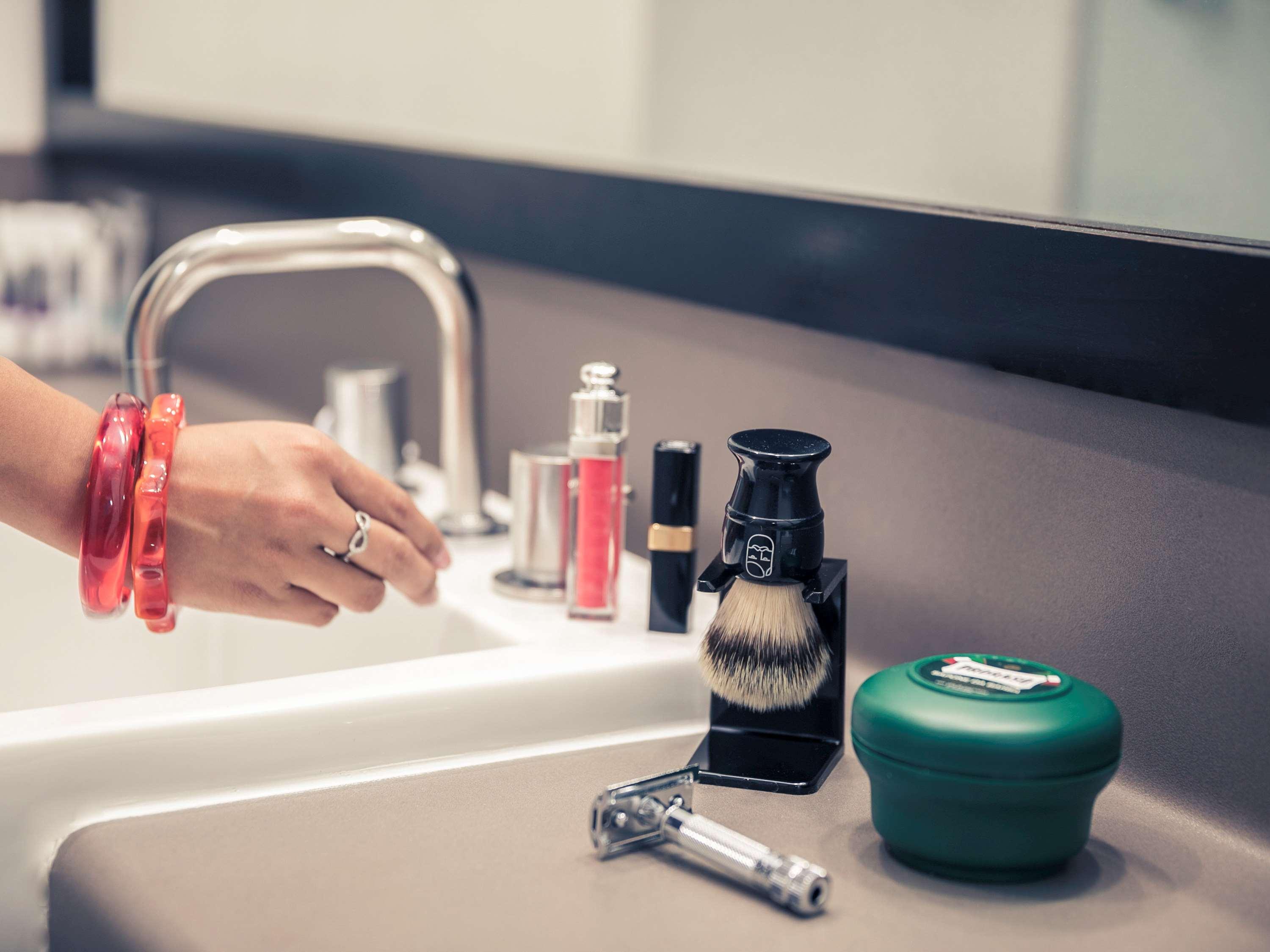 Junior Suite Queen Size Bed