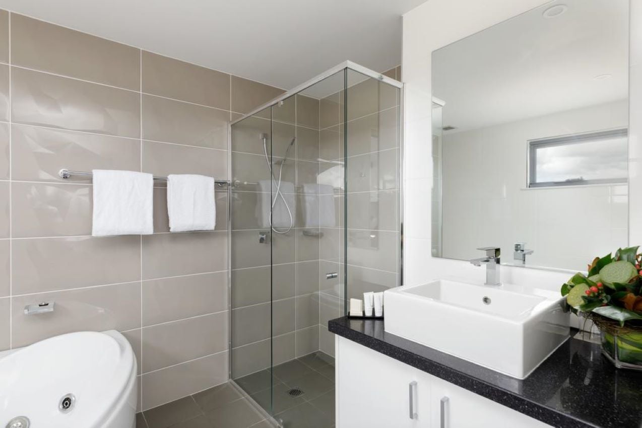 Studio King Size Bed