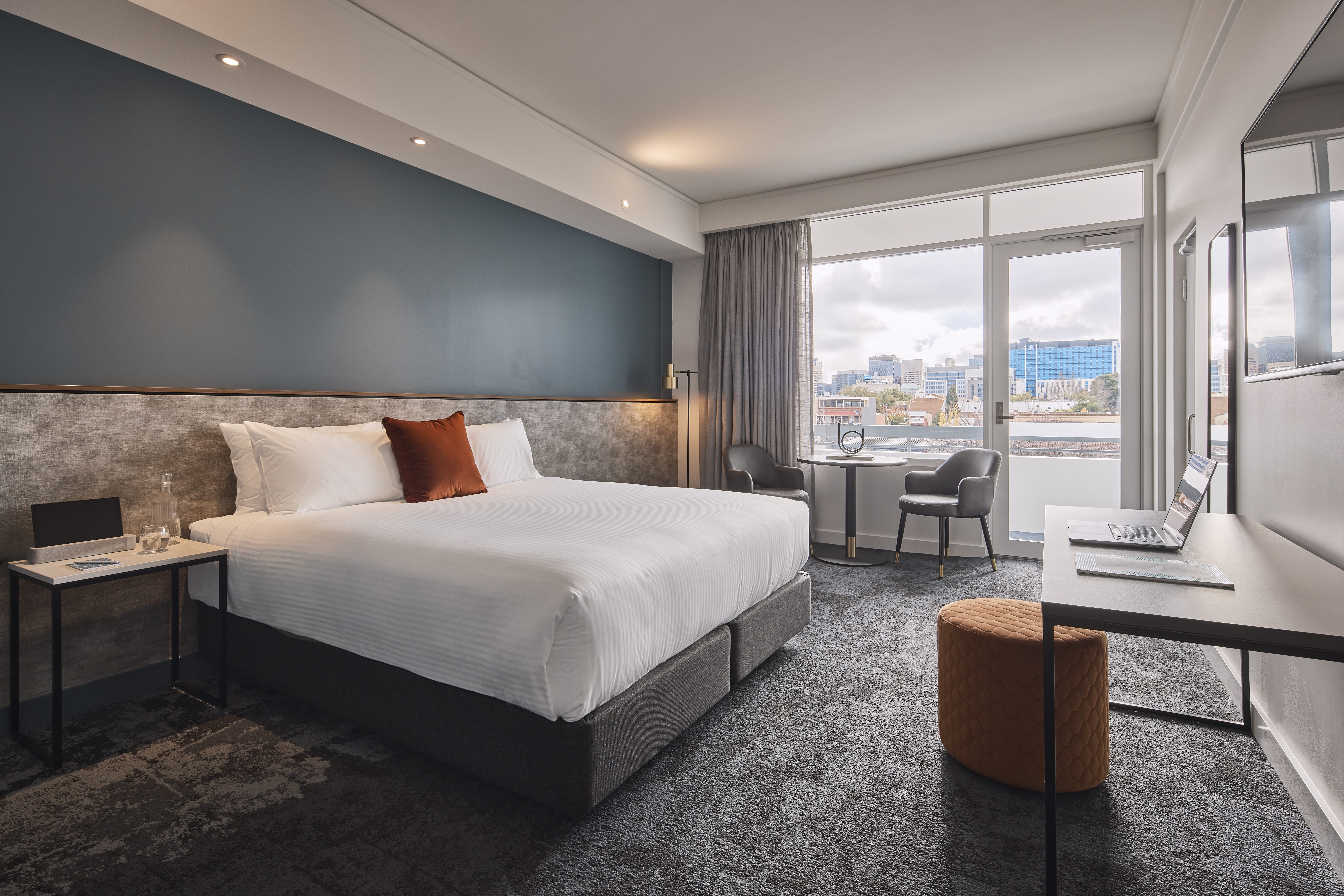 Junior Suite King Size Bed