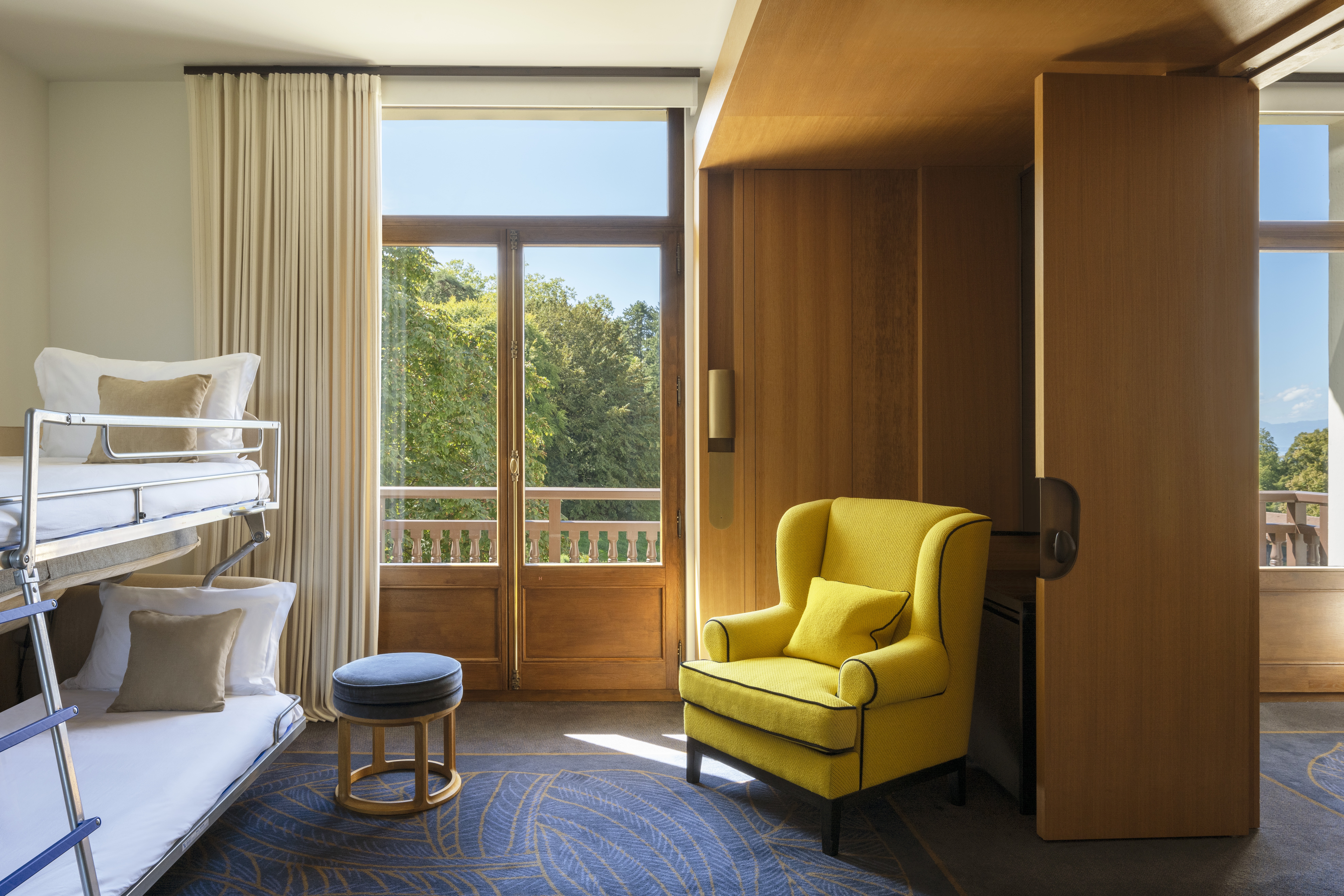 Family Room King Size Bed