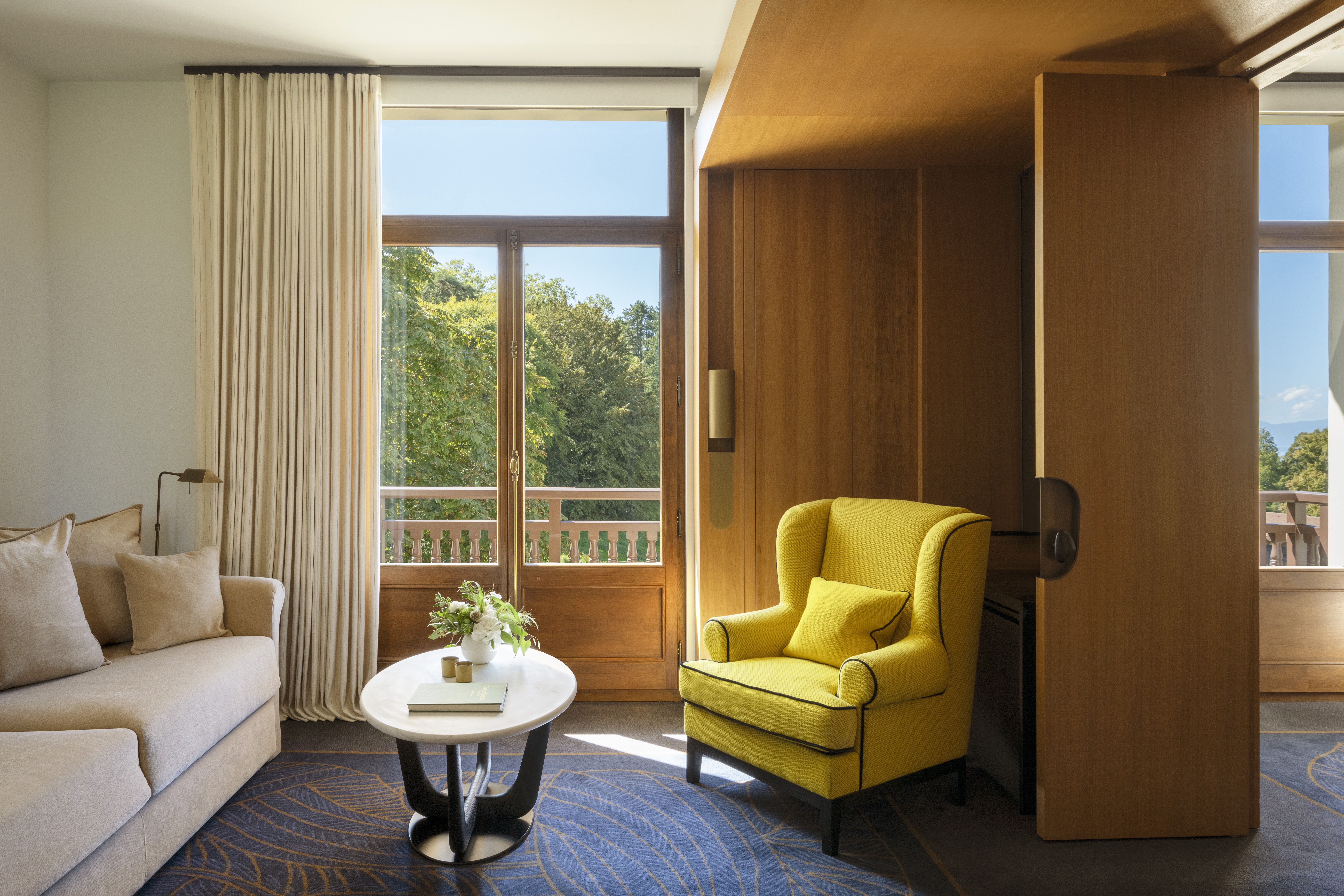 Family Room King Size Bed