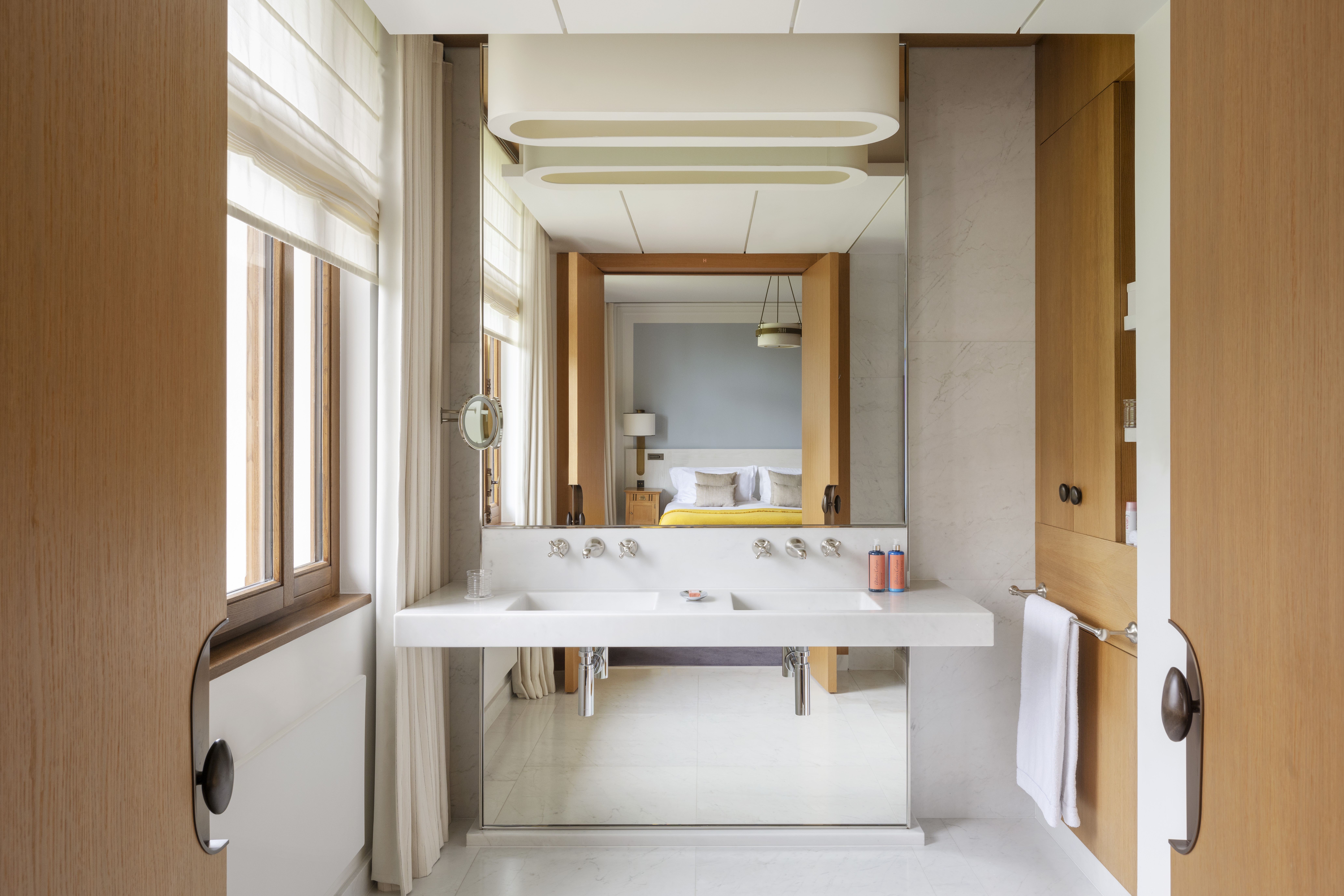 Apartment Connecting Room