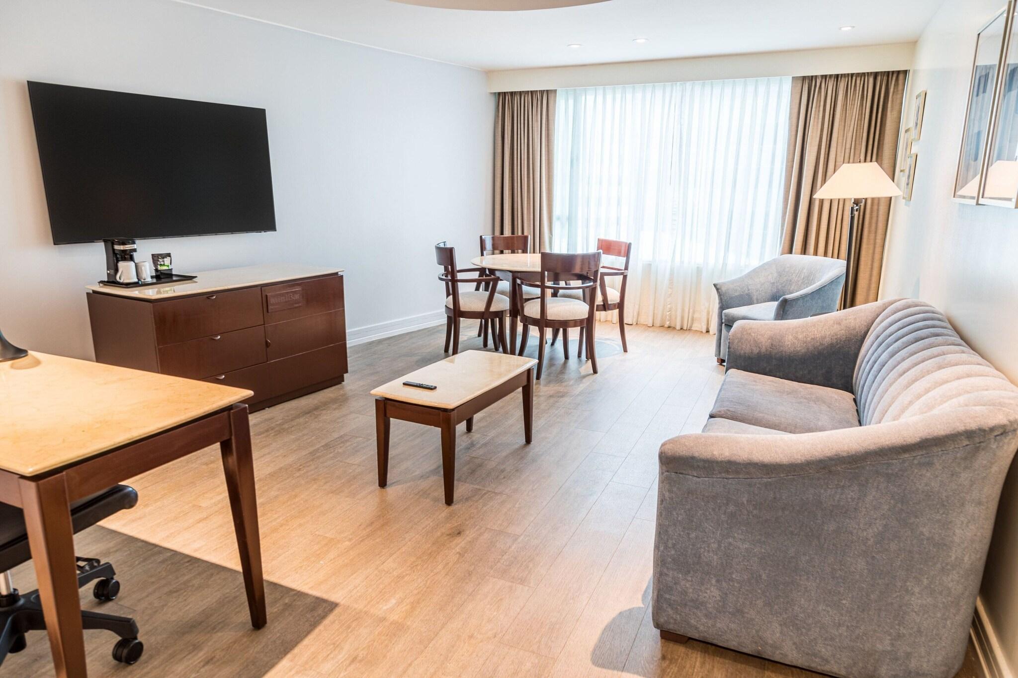 Junior Suite King Bed One Bedroom 