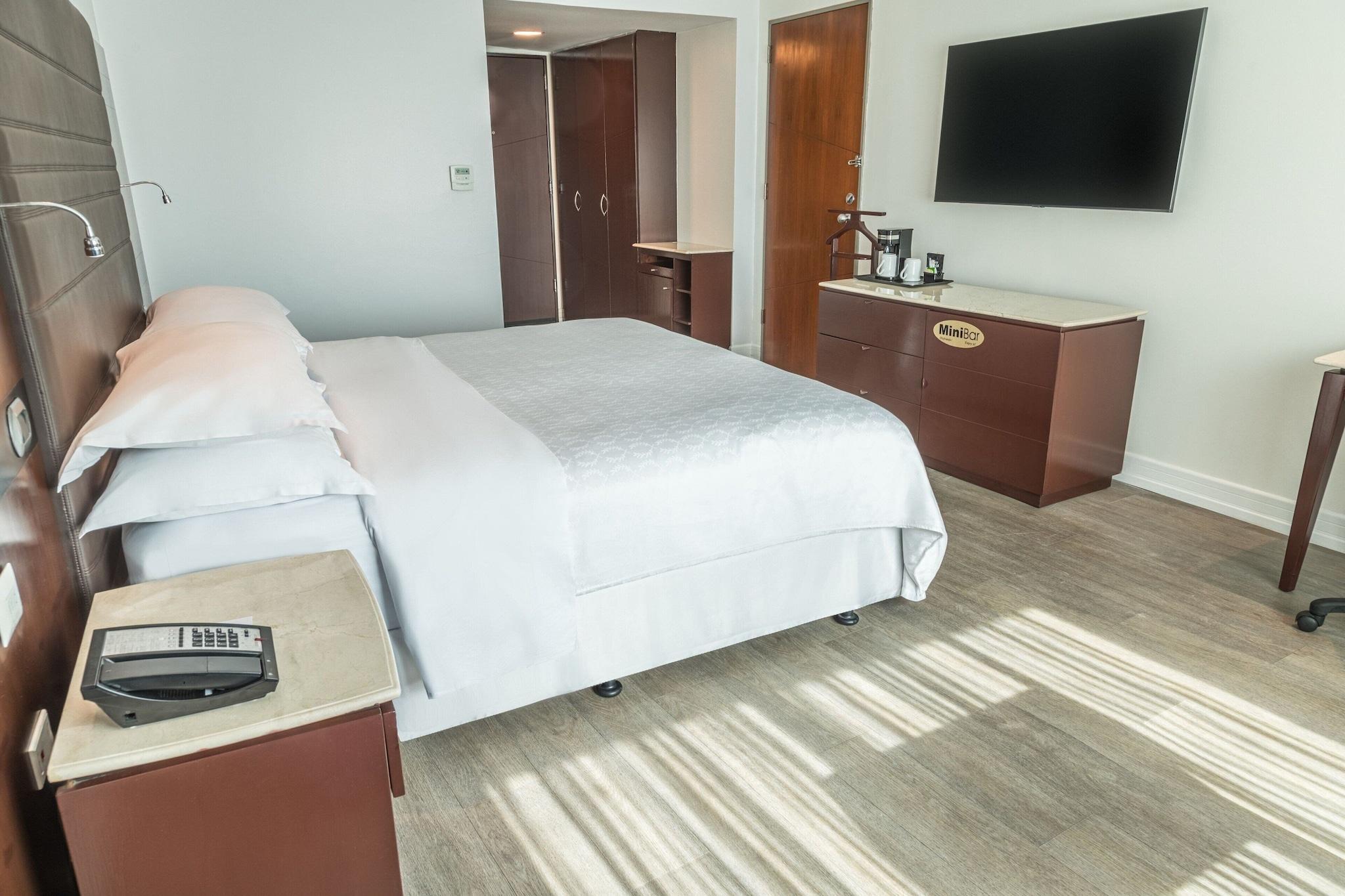 Double Classic King Bed