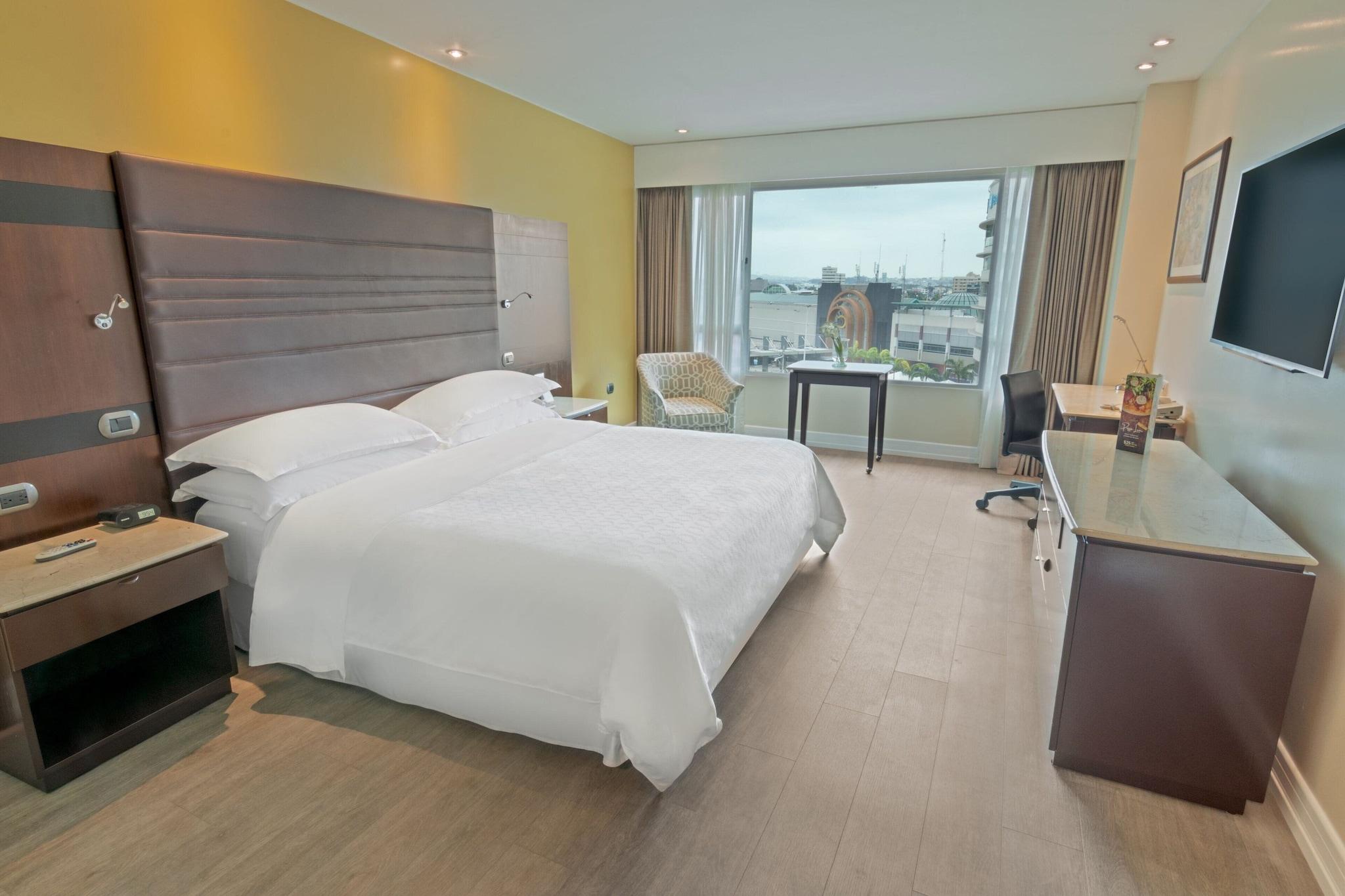 Double Deluxe King Bed