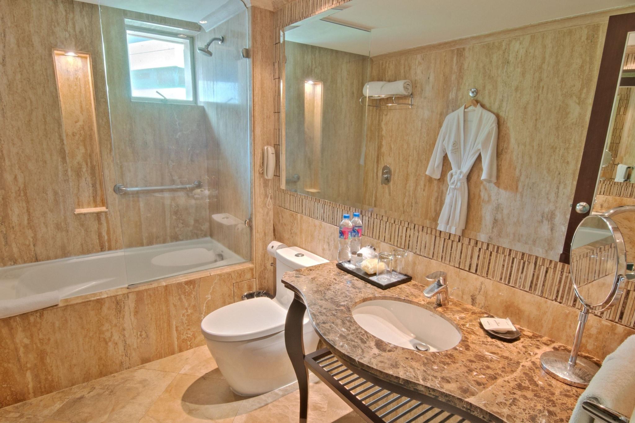 Junior Suite City View King Bed