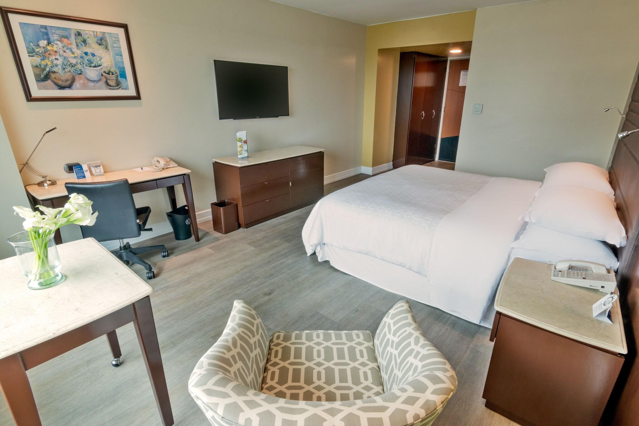 Double Club King Bed