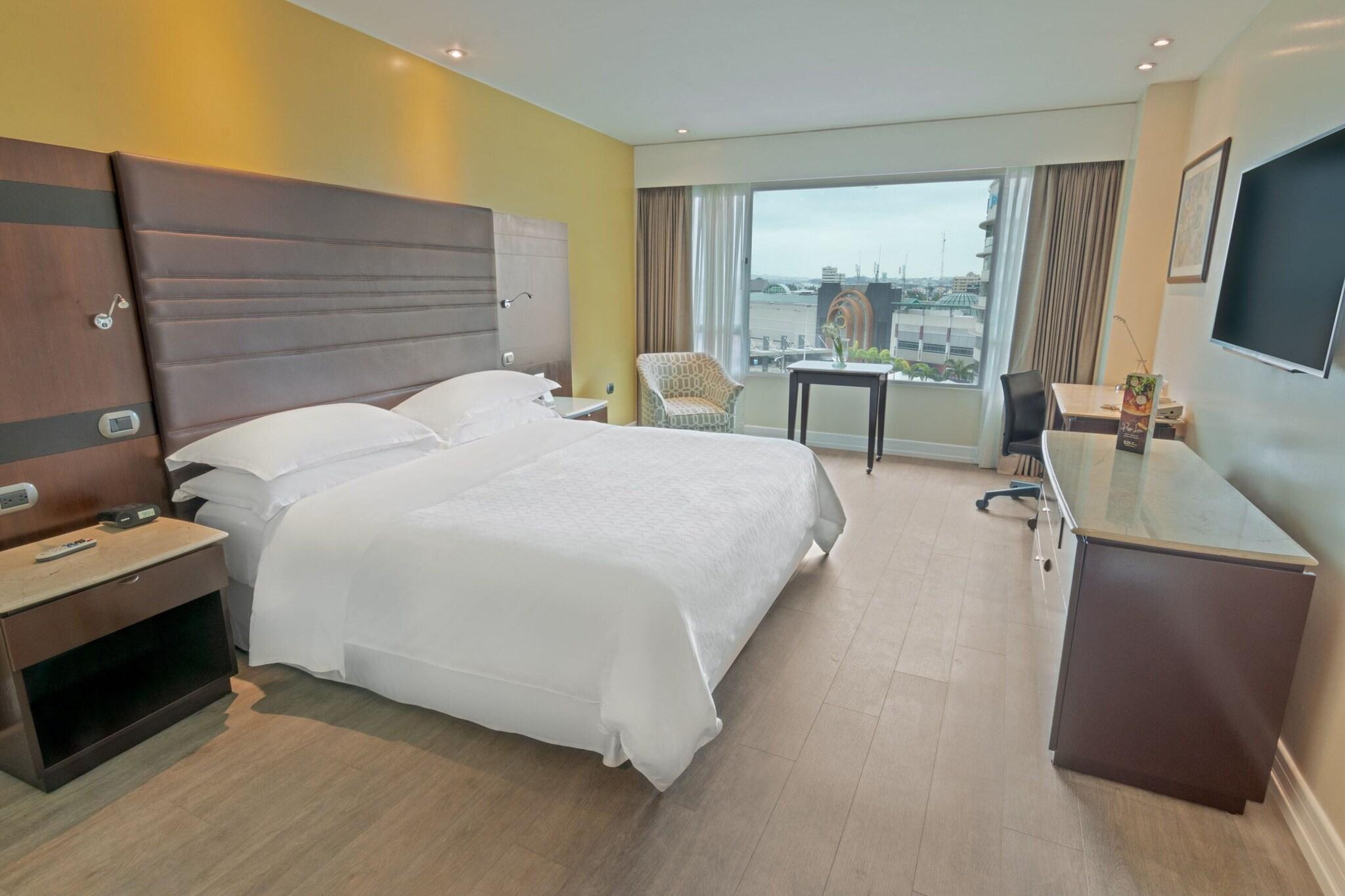 Double Club King Bed