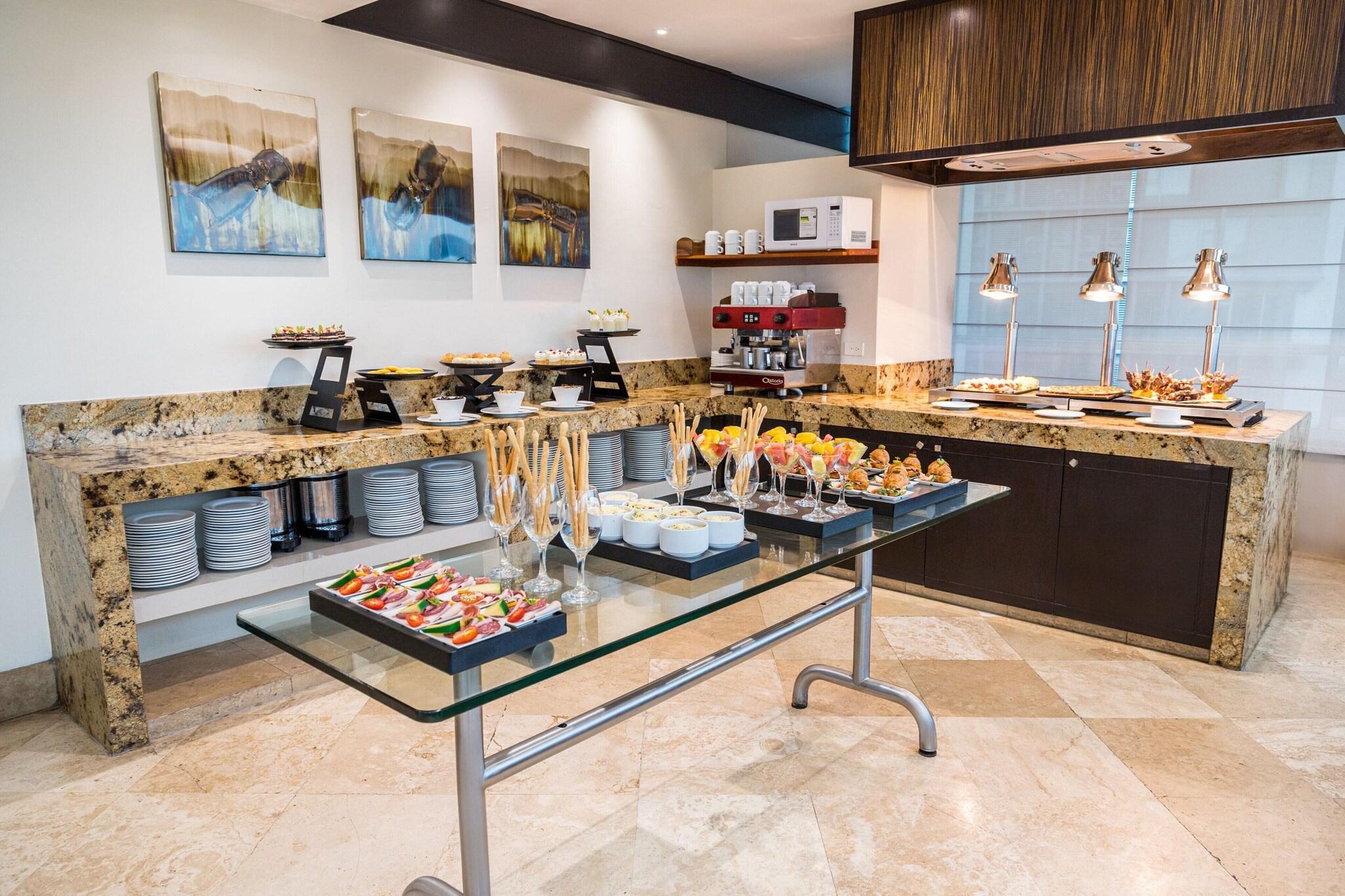 Double Club City View