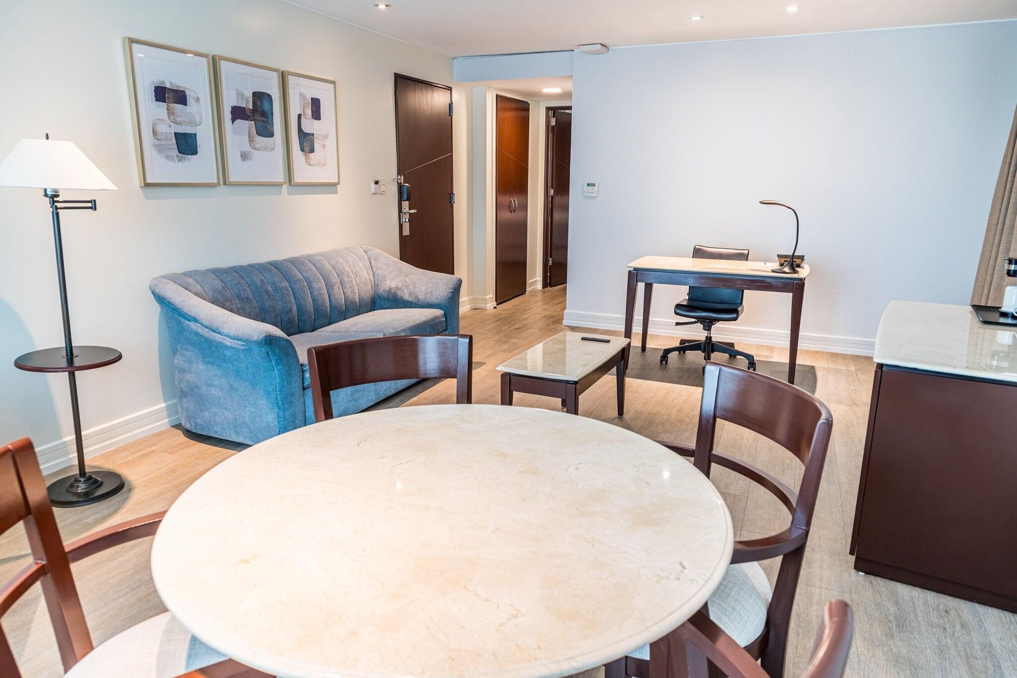 Junior Suite City View King Bed