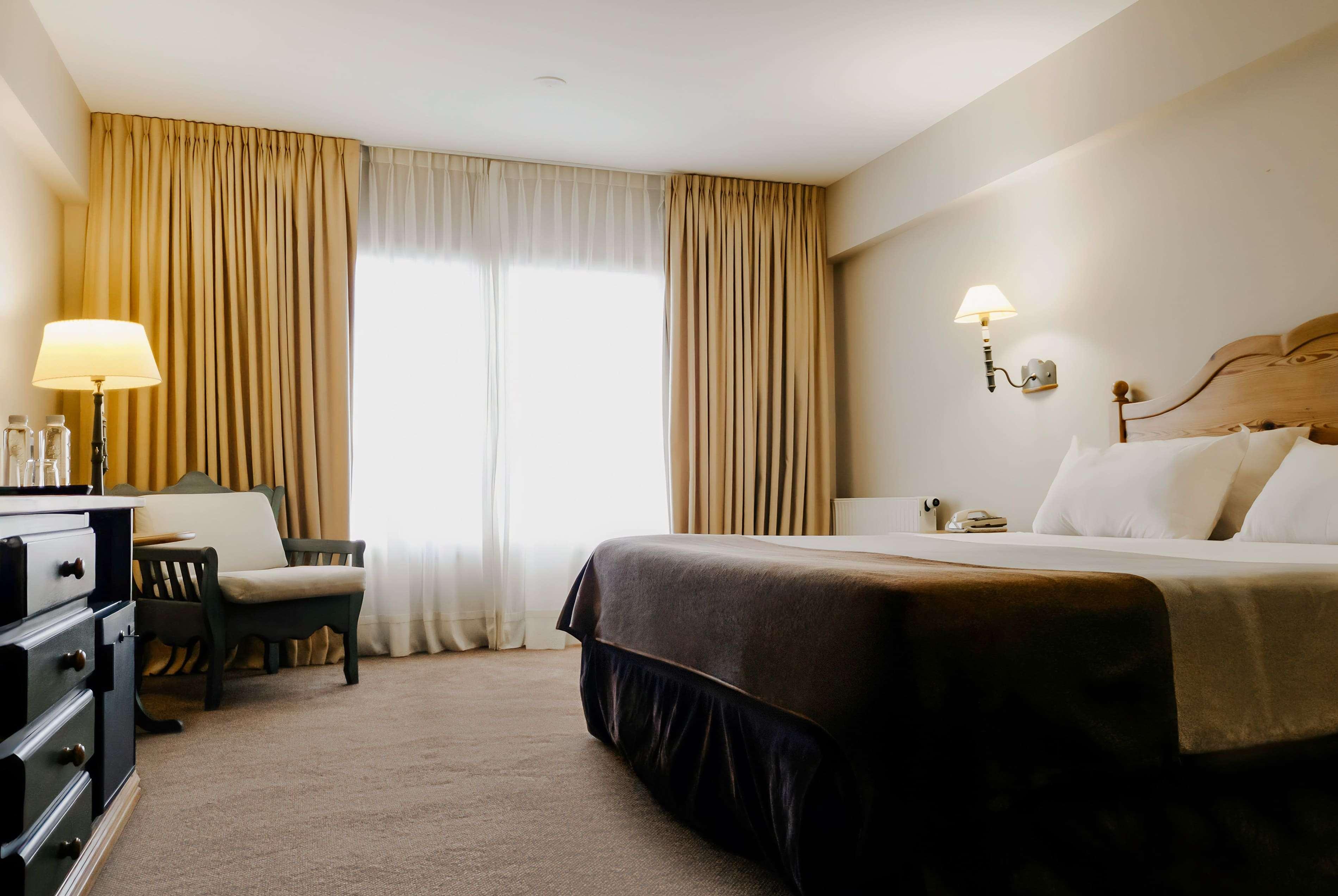 Suite Deluxe King Bed