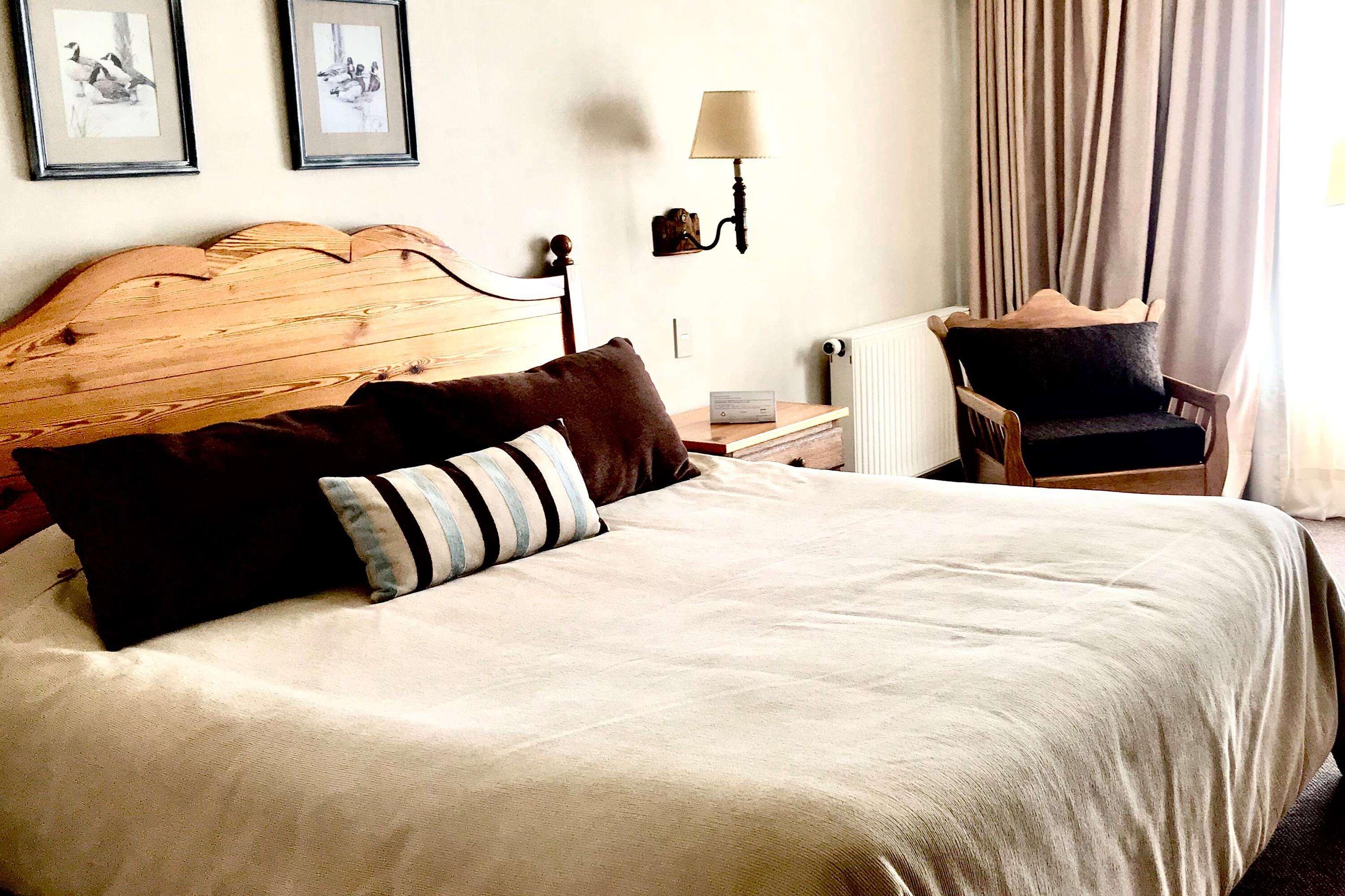 Suite Deluxe King Bed