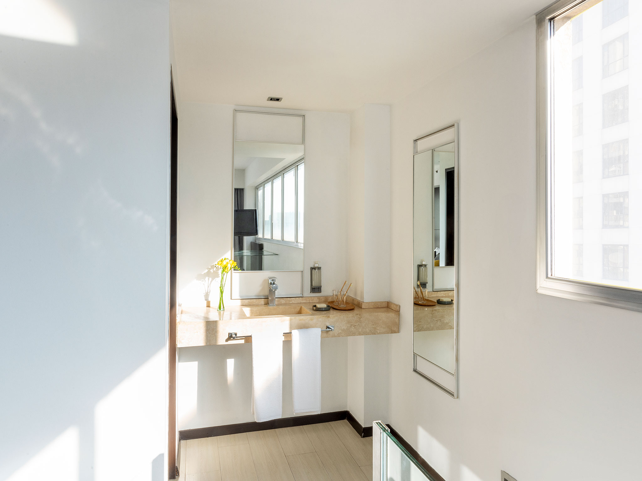 Apartment Capacity 6