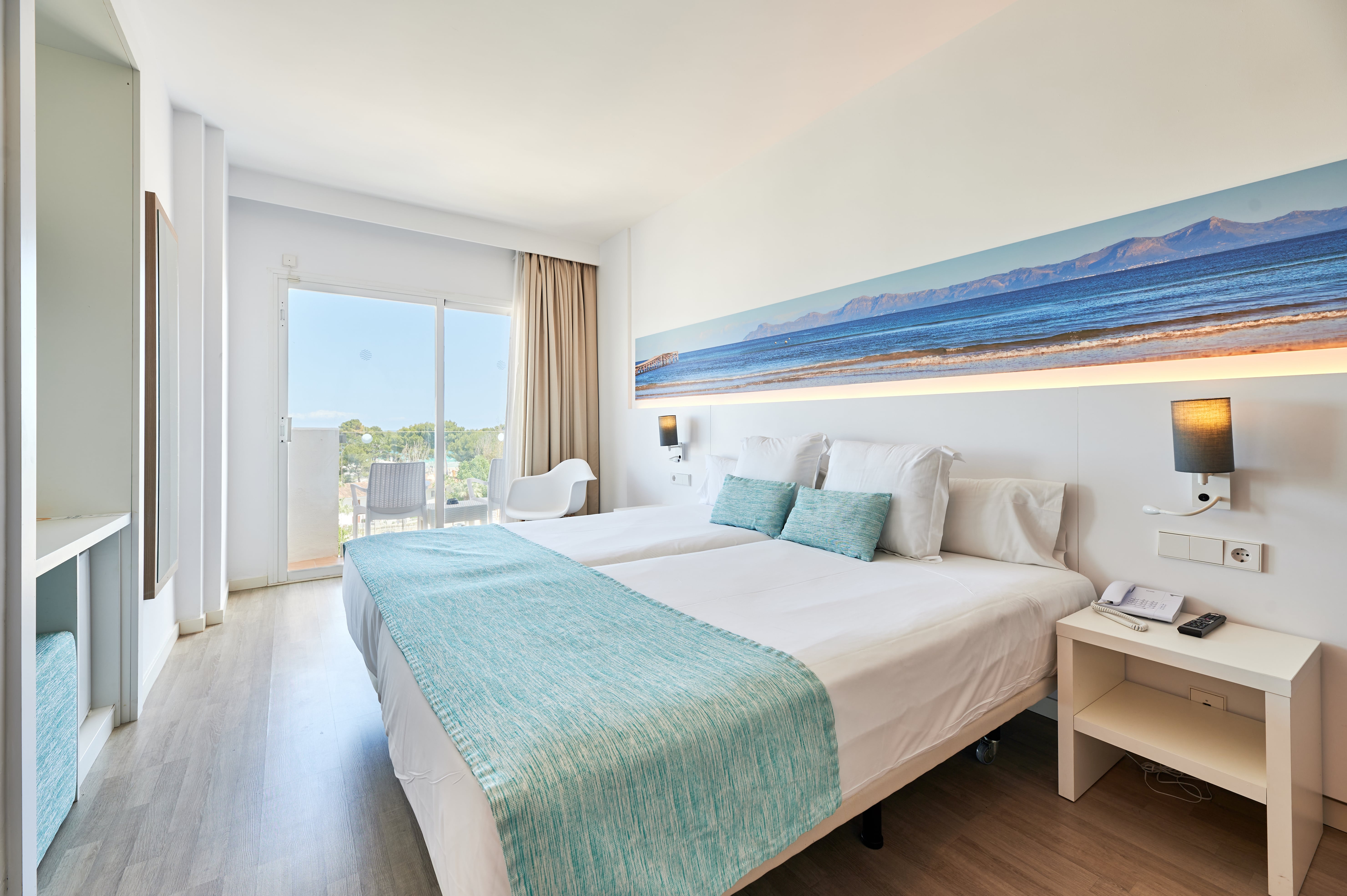 Double Single with Balcony