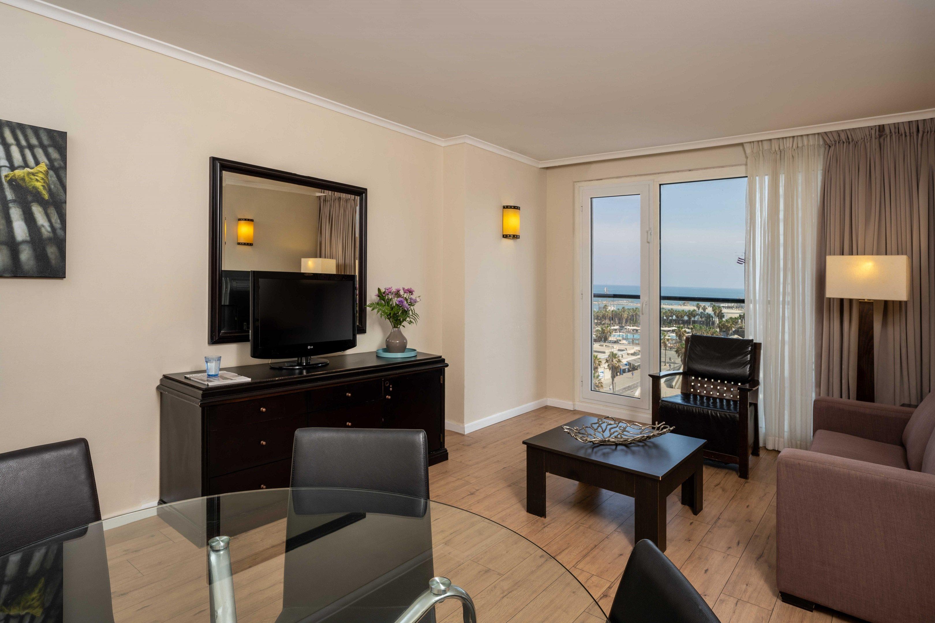 Junior Suite King Size Bed