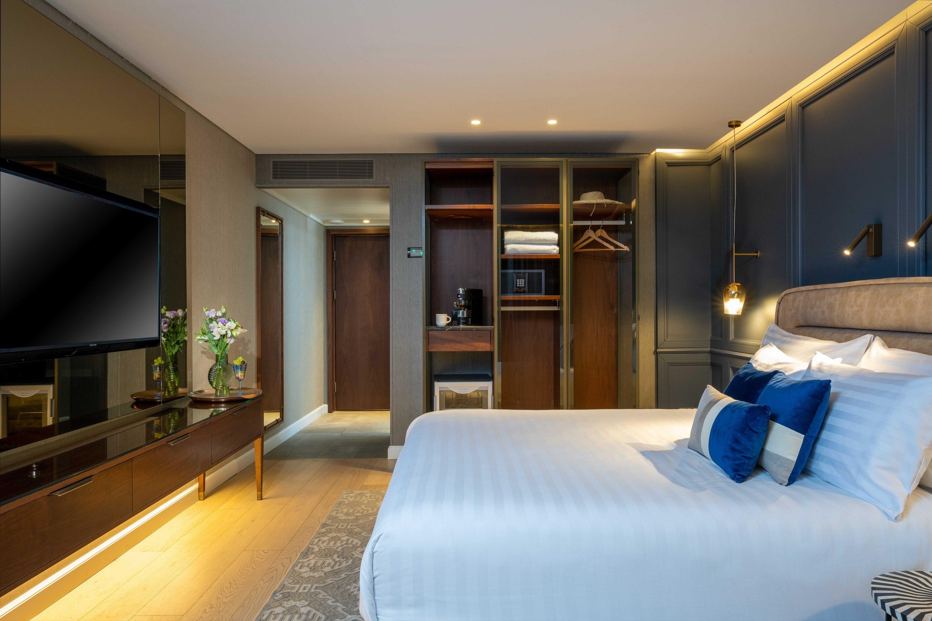 Double King Size Bed