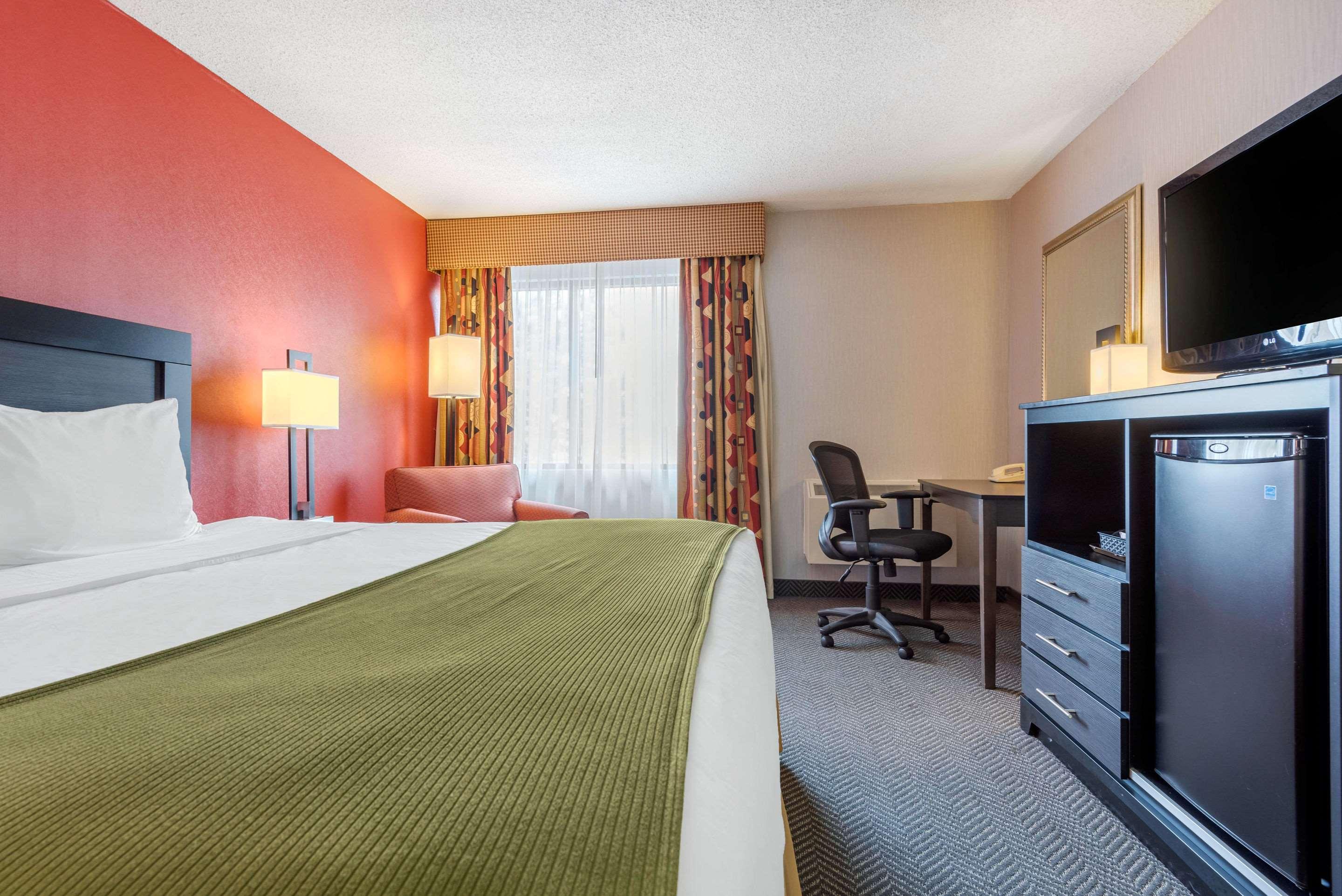 Double King Bed Non Smoking