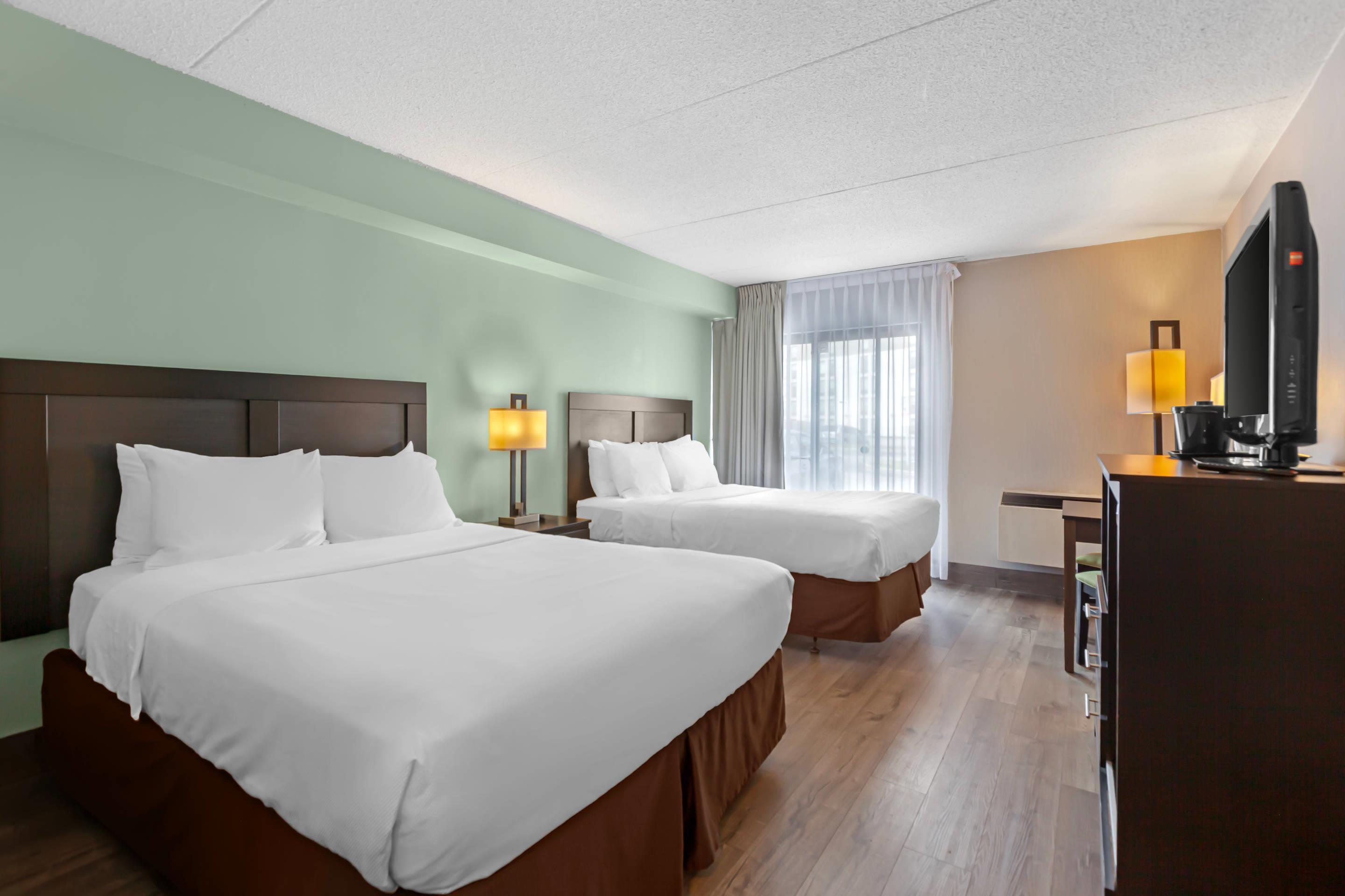 Quadruple Two Queen Beds