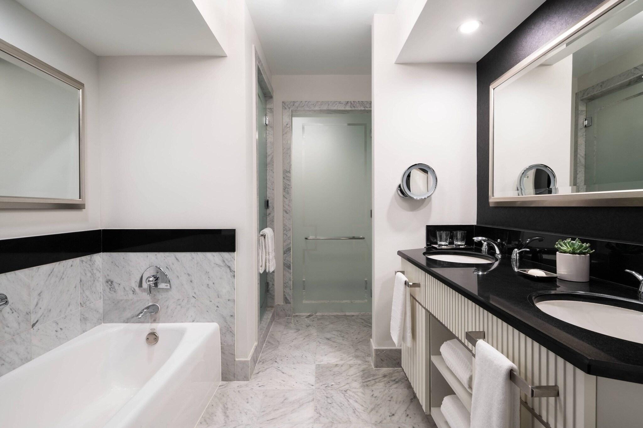 Double Ocean Front Two Double Beds