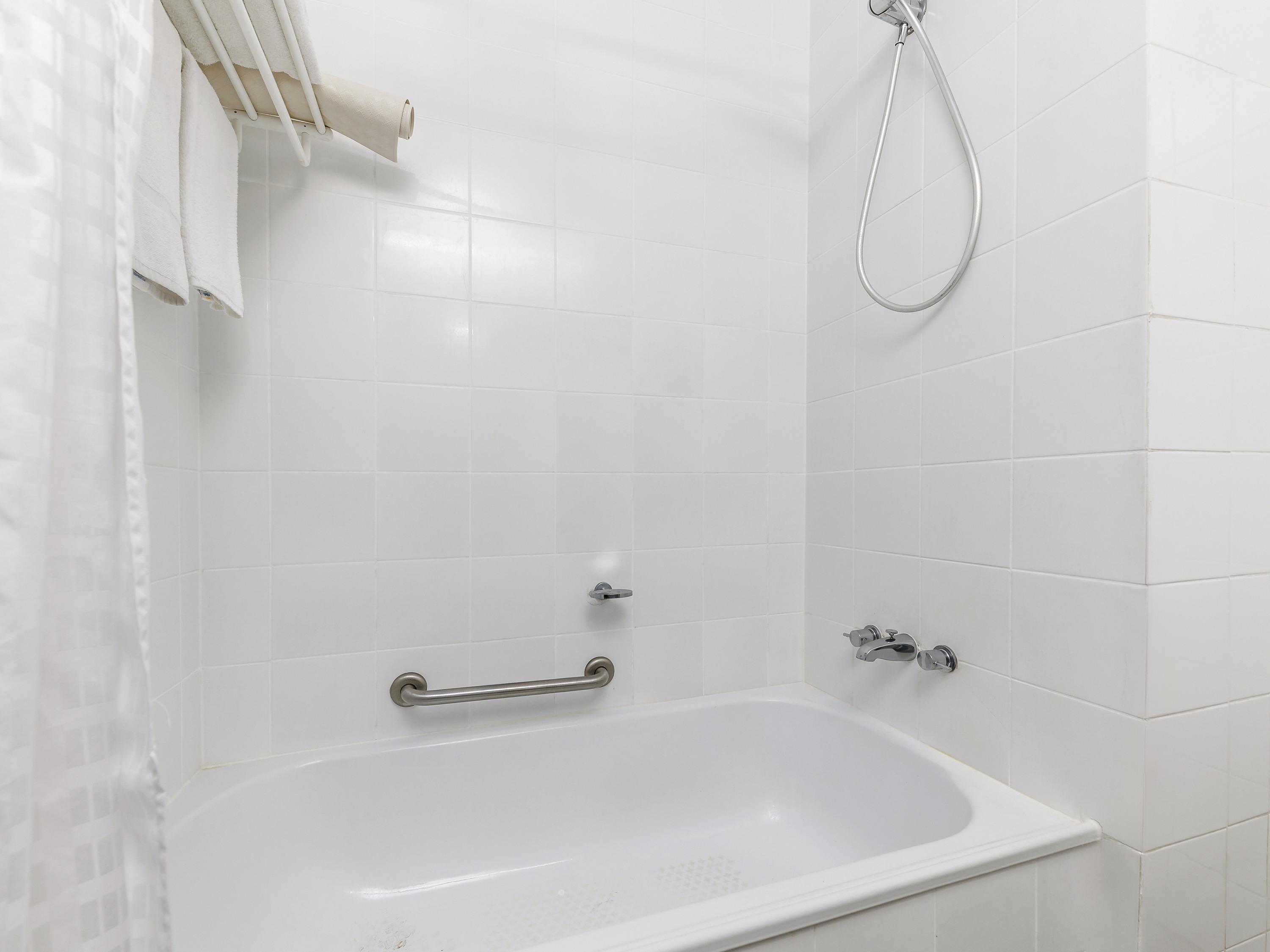 Family Room Queen Size Bed