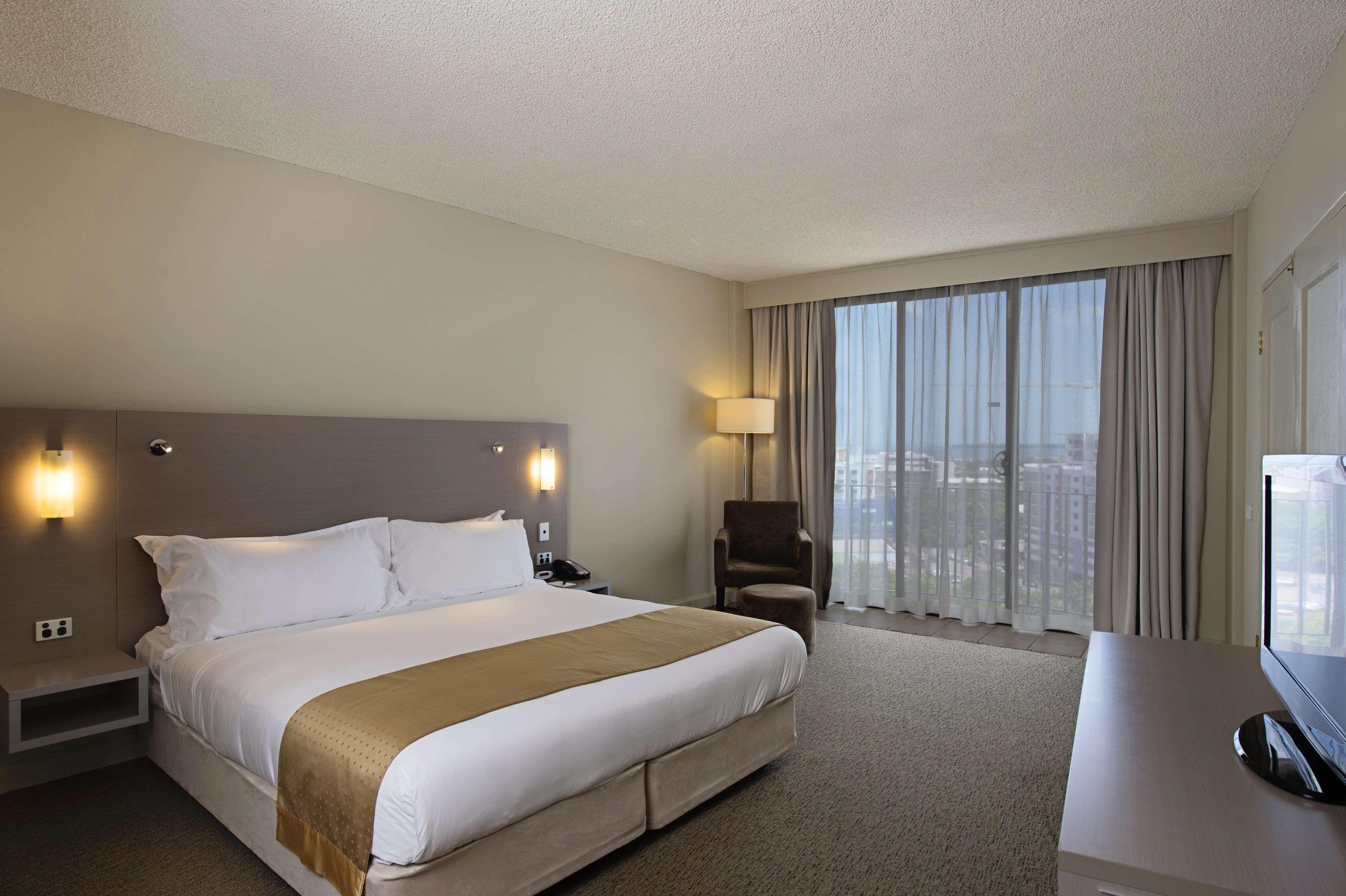 Junior Suite King Size Bed