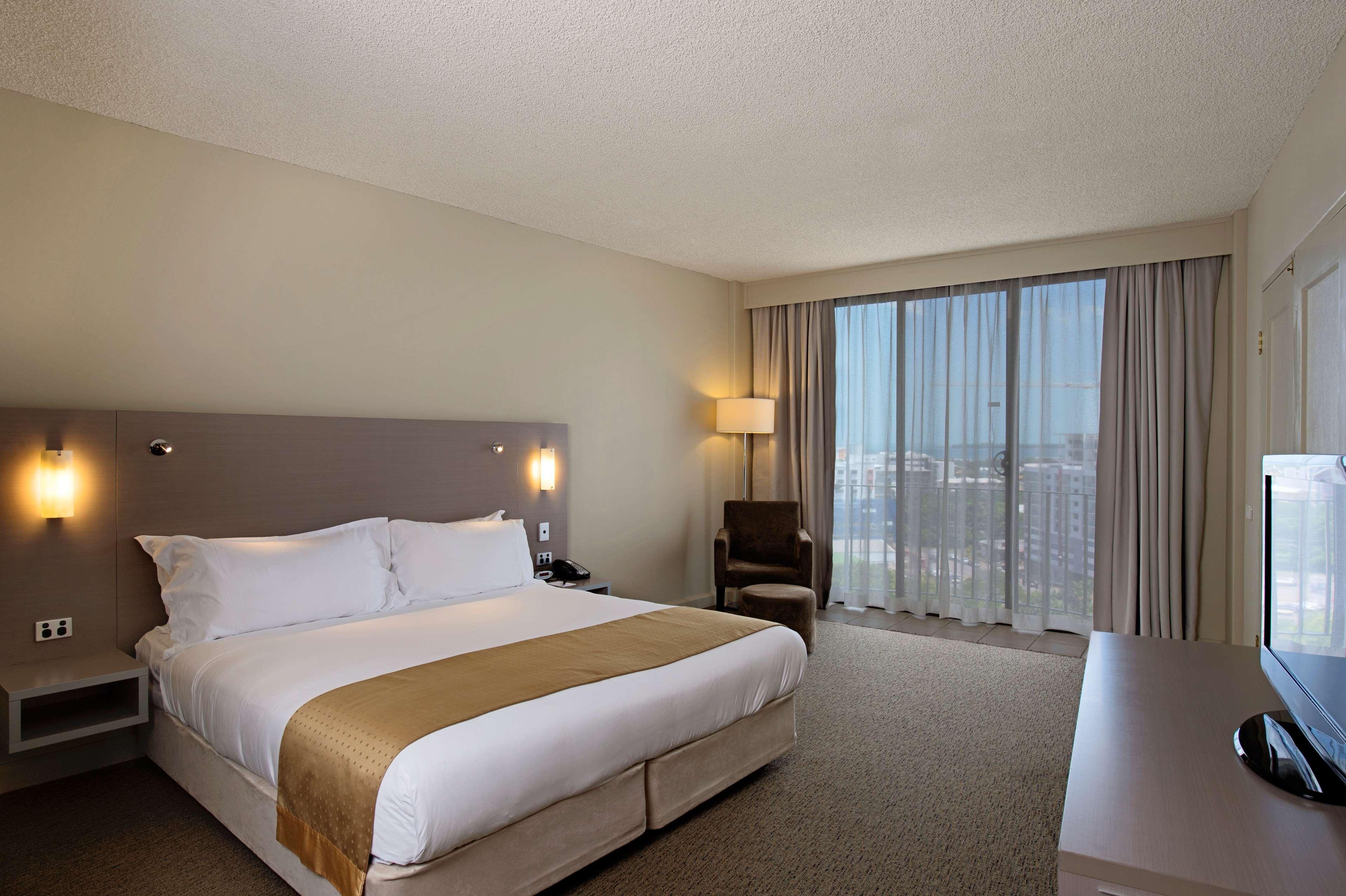 Junior Suite King Size Bed