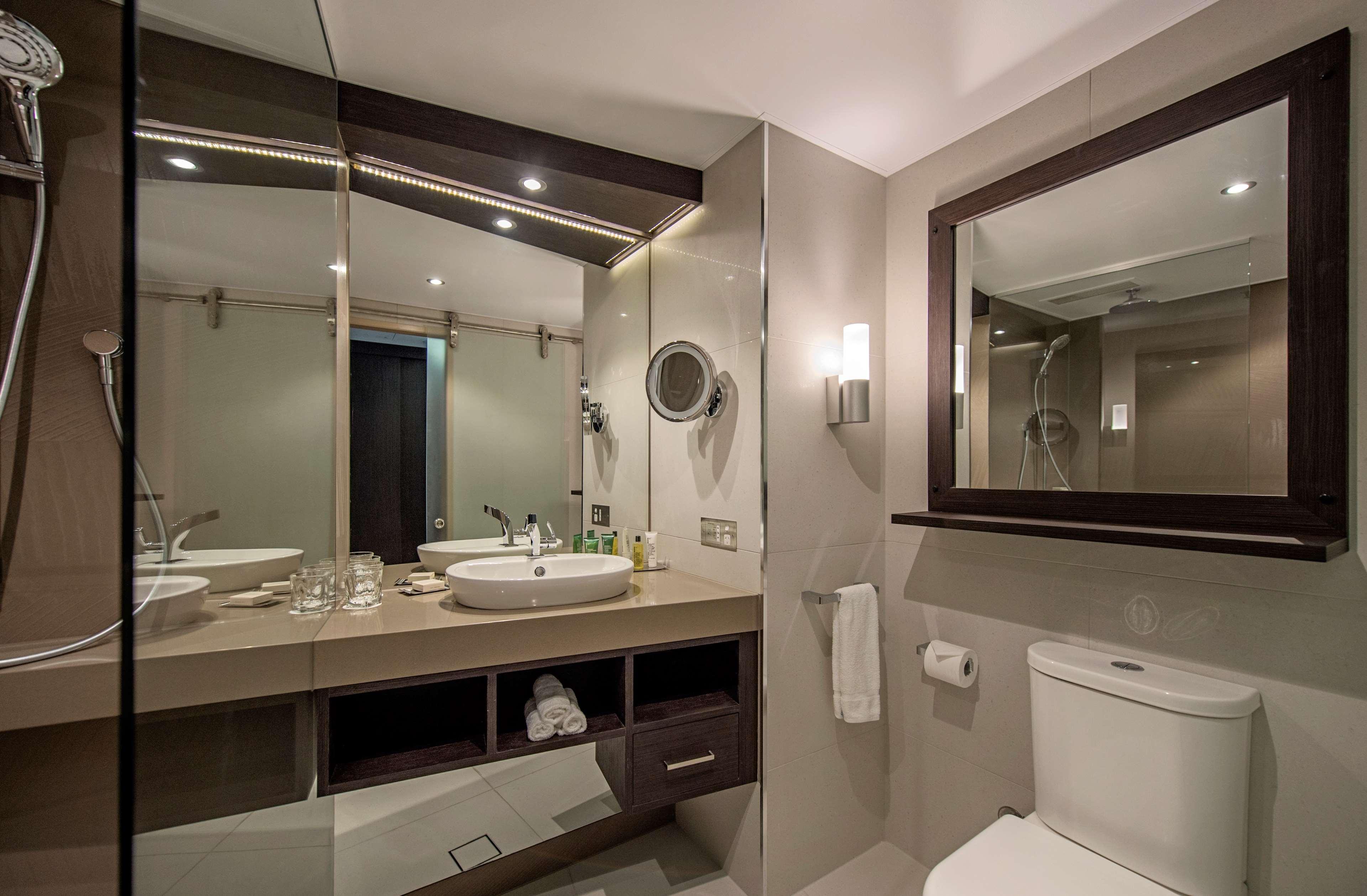 Double Executive King Bed