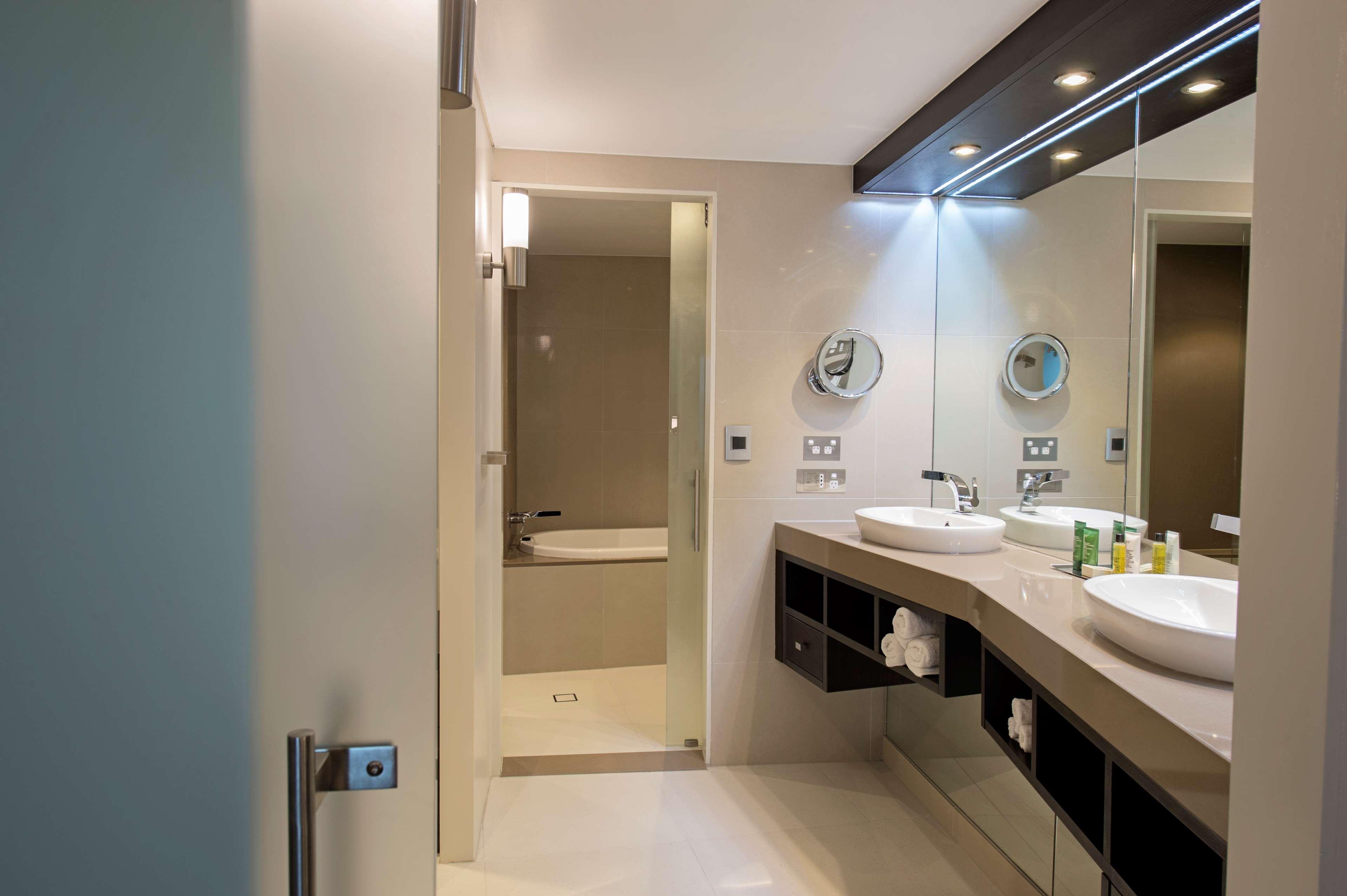 Suite King Bed One Bedroom 