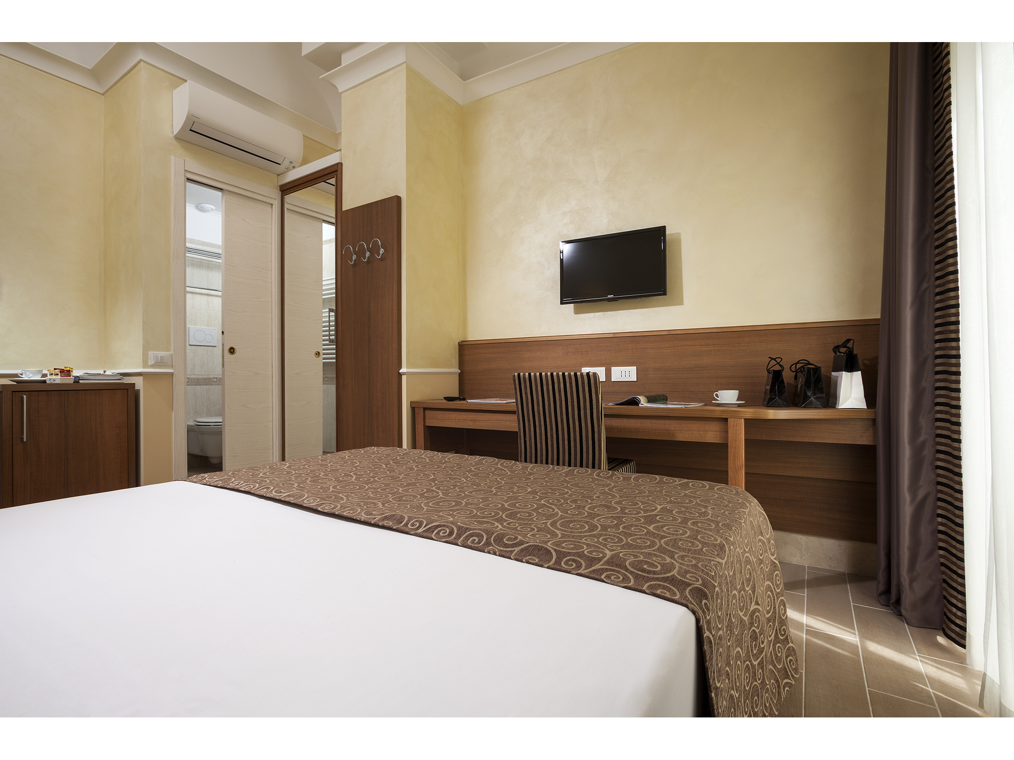 Double or Twin Annex