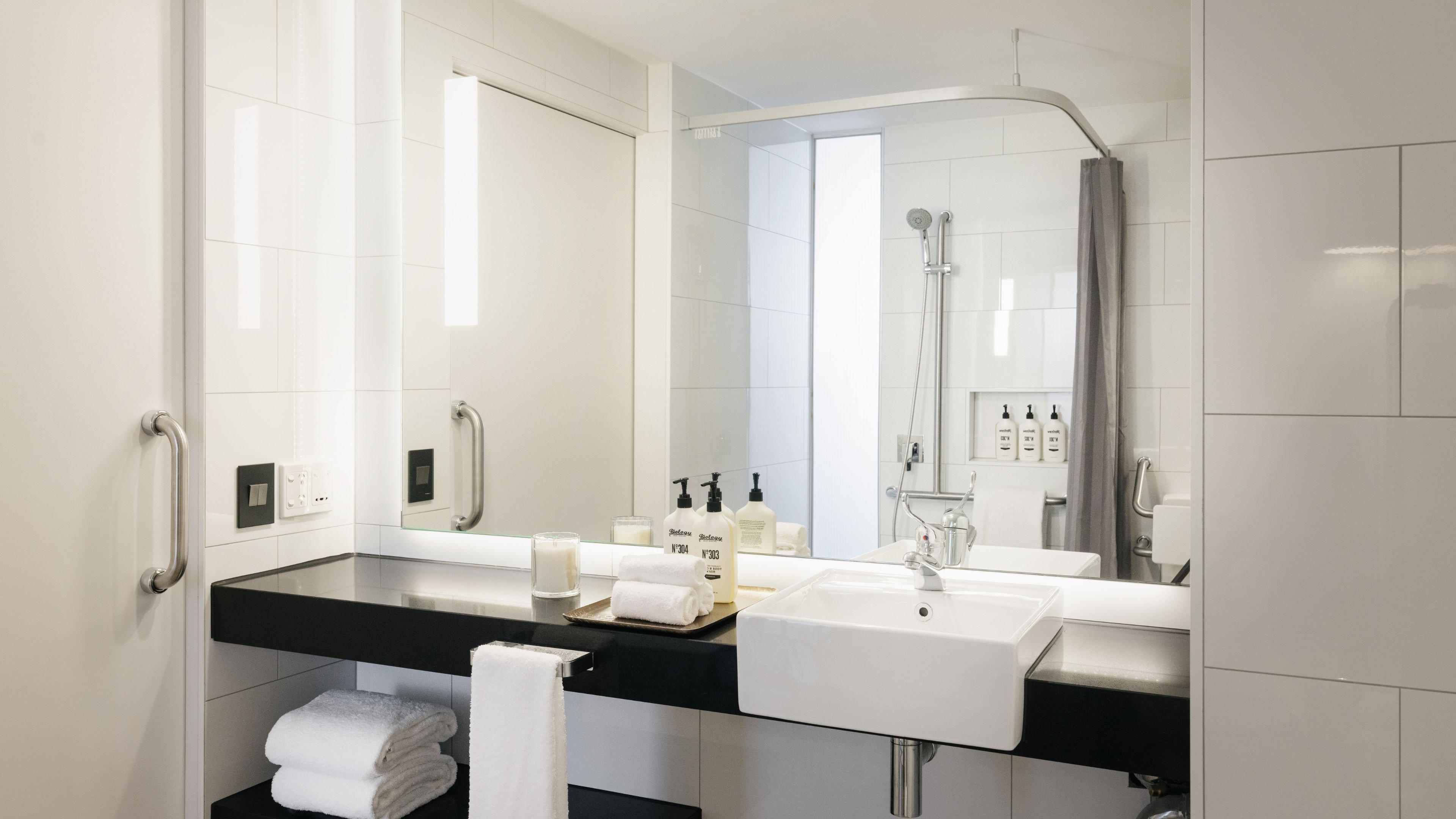 Double Accessible with Views