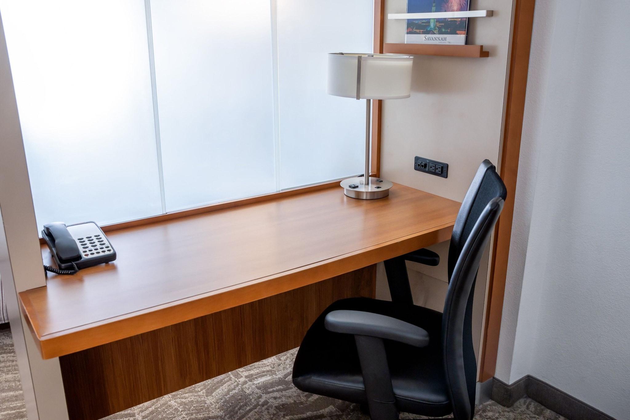 Studio Two Queen Beds