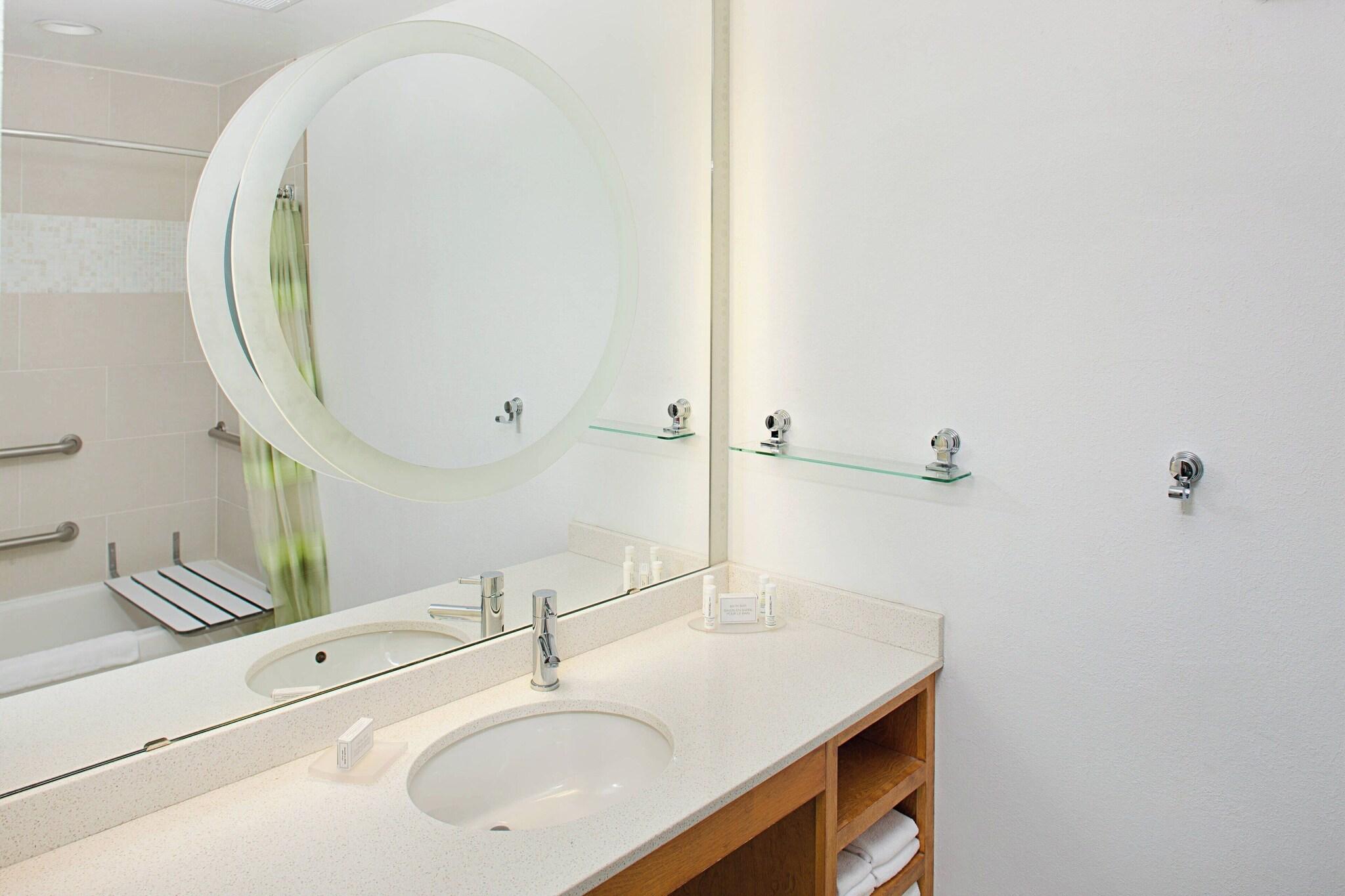 Studio King Size Bed