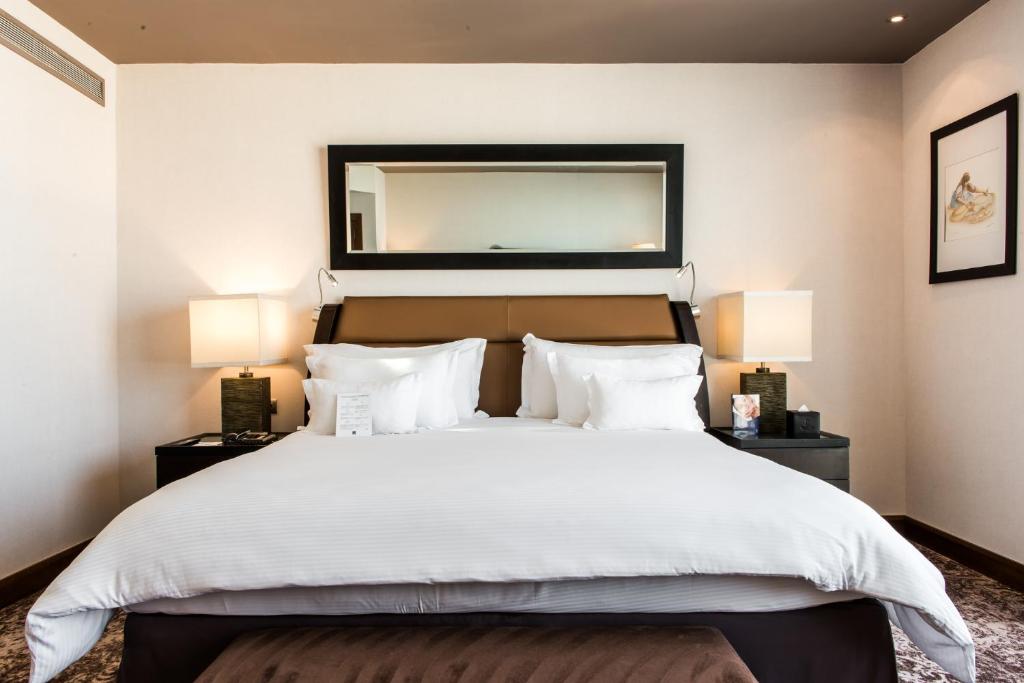 Double or Twin King Size Bed