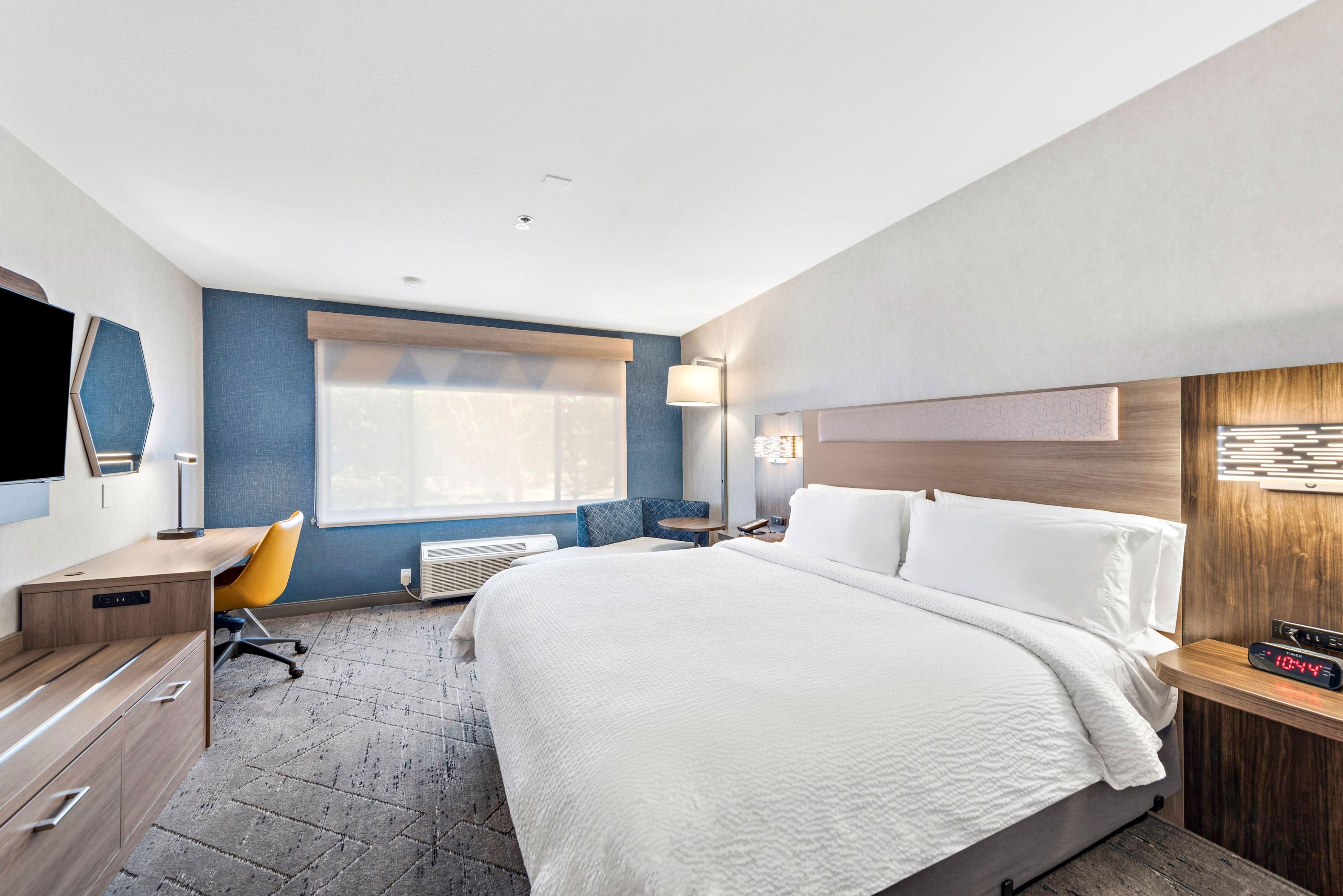 Double Accessible King Size Bed