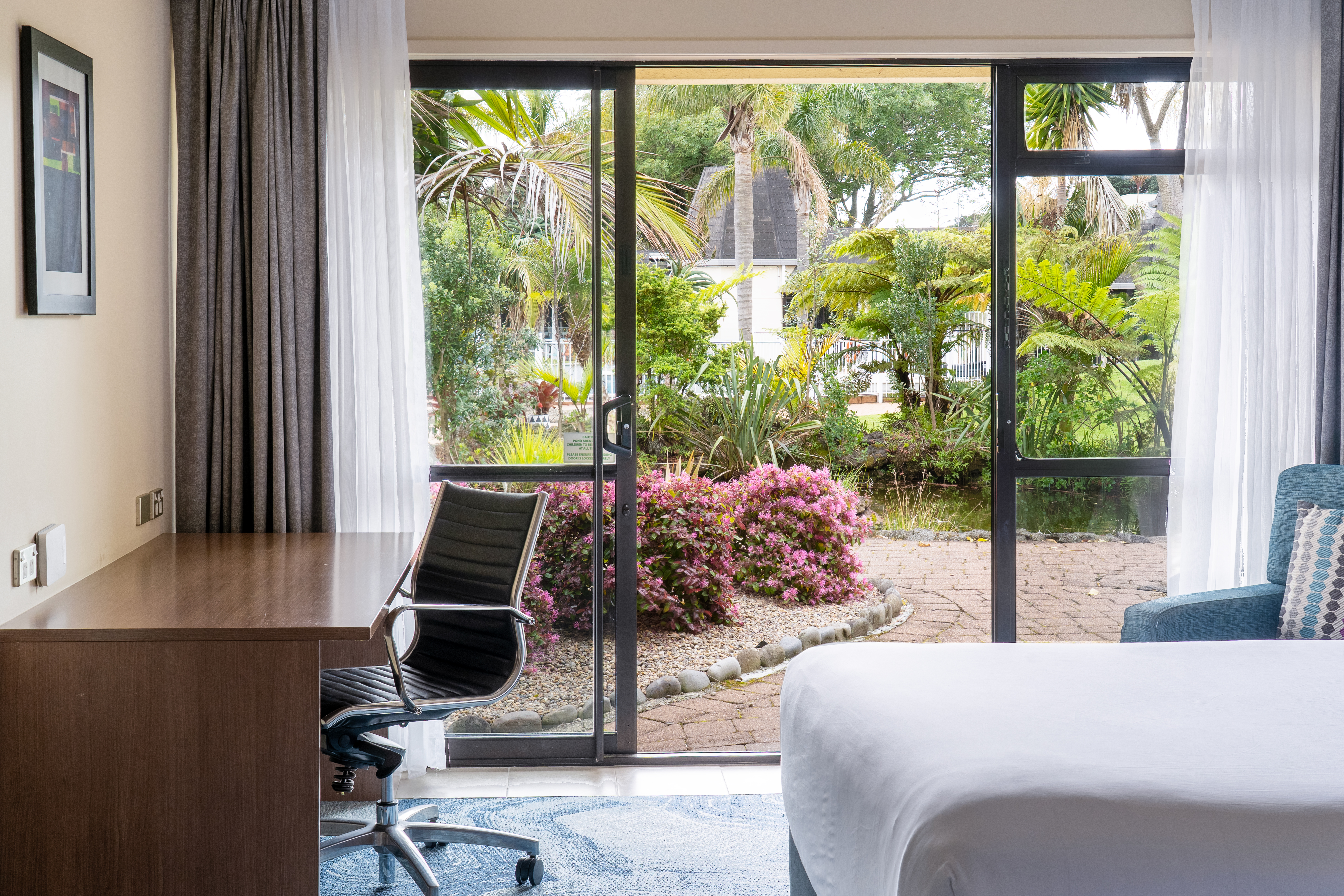 Double Garden View King Bed