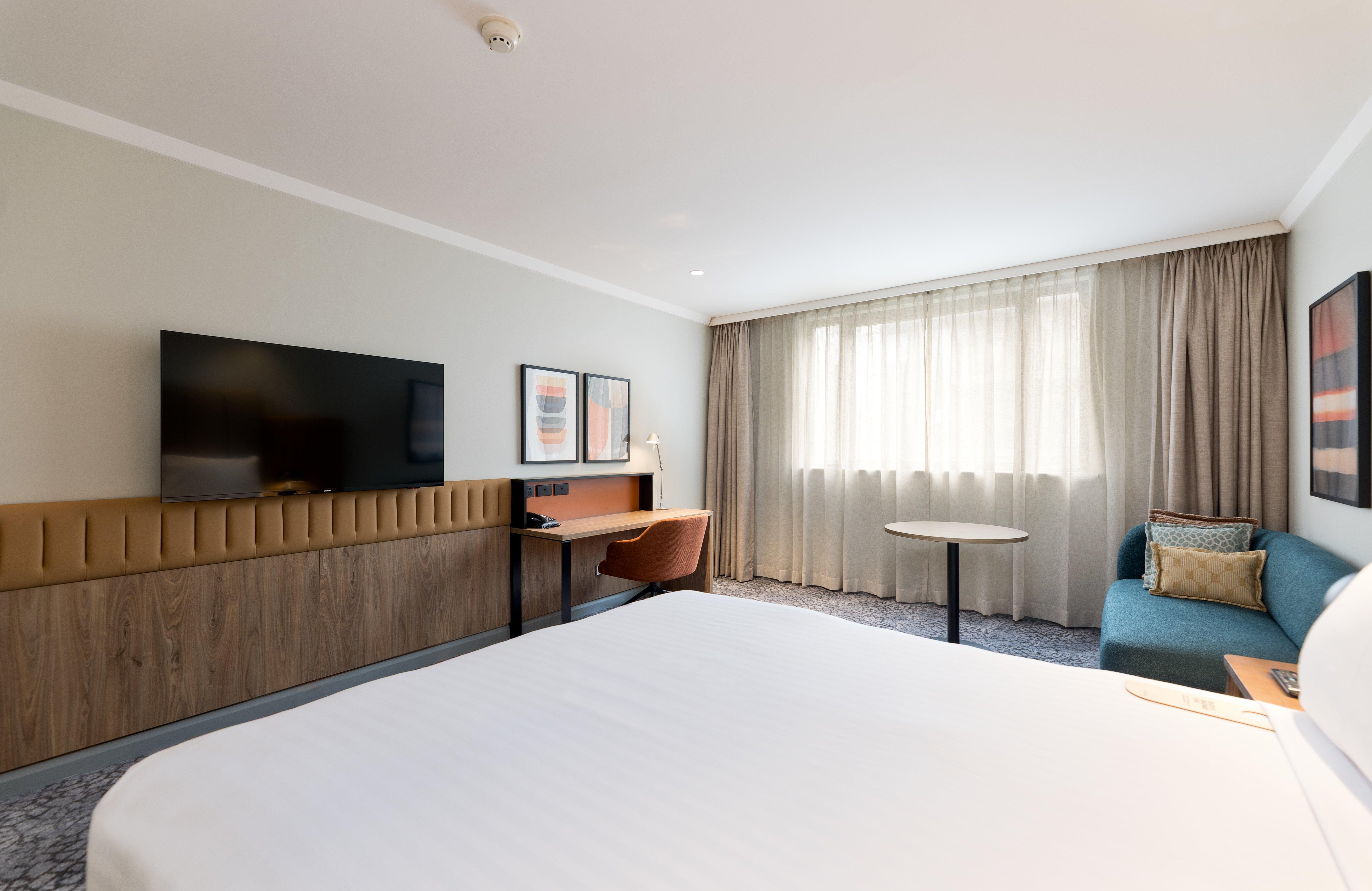 Double Queen Size Bed