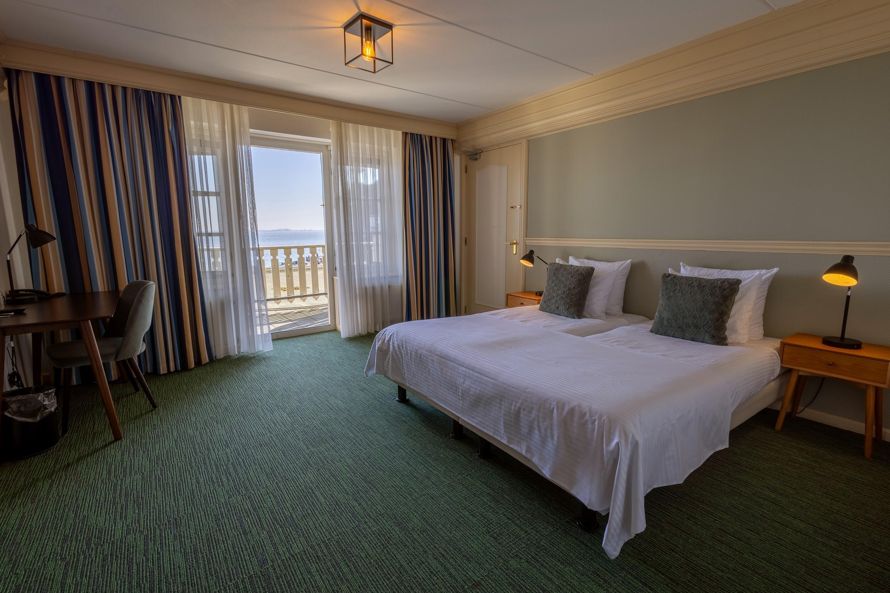 Twin Superior Lake View