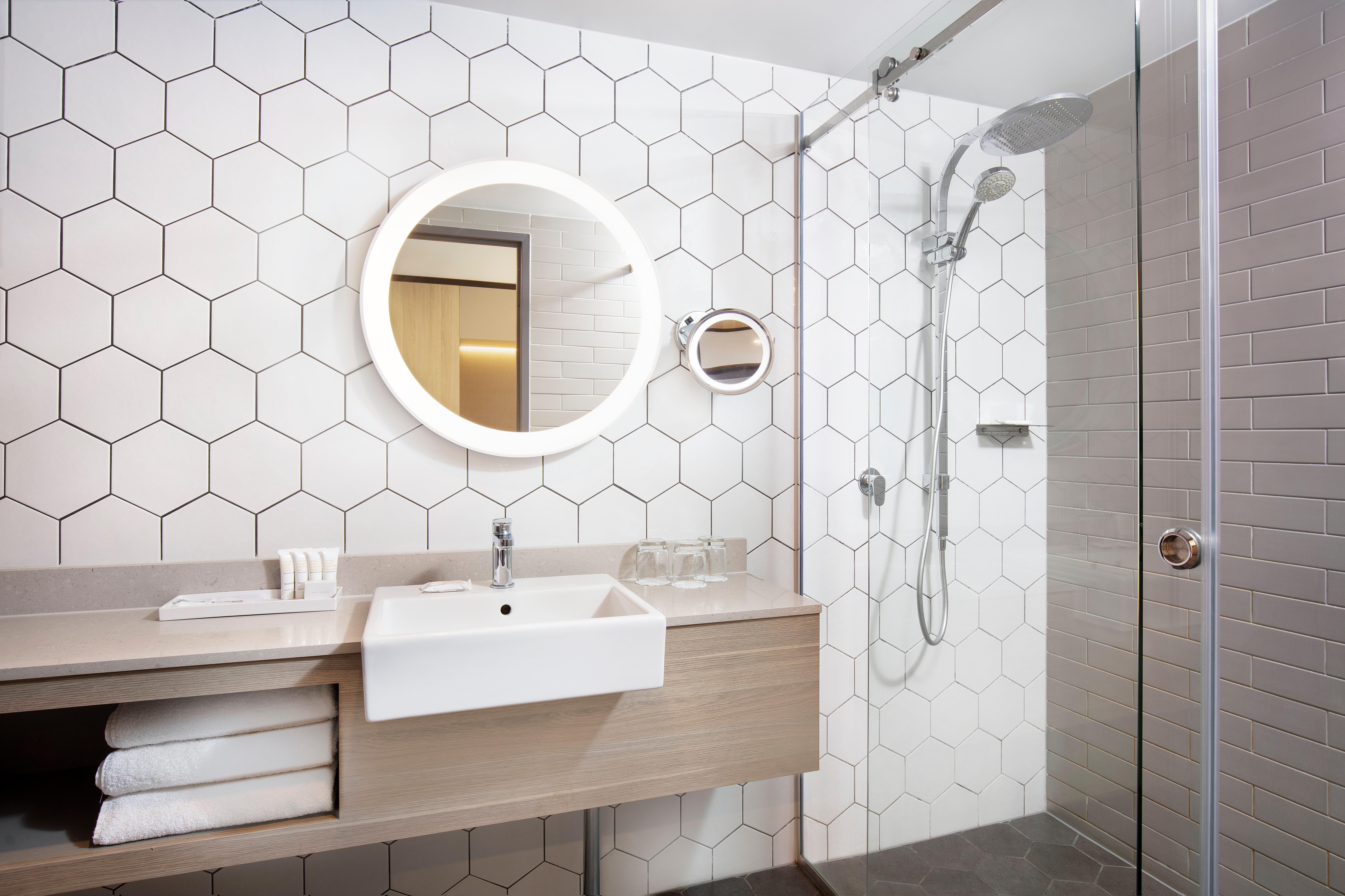 Double Deluxe King Bed