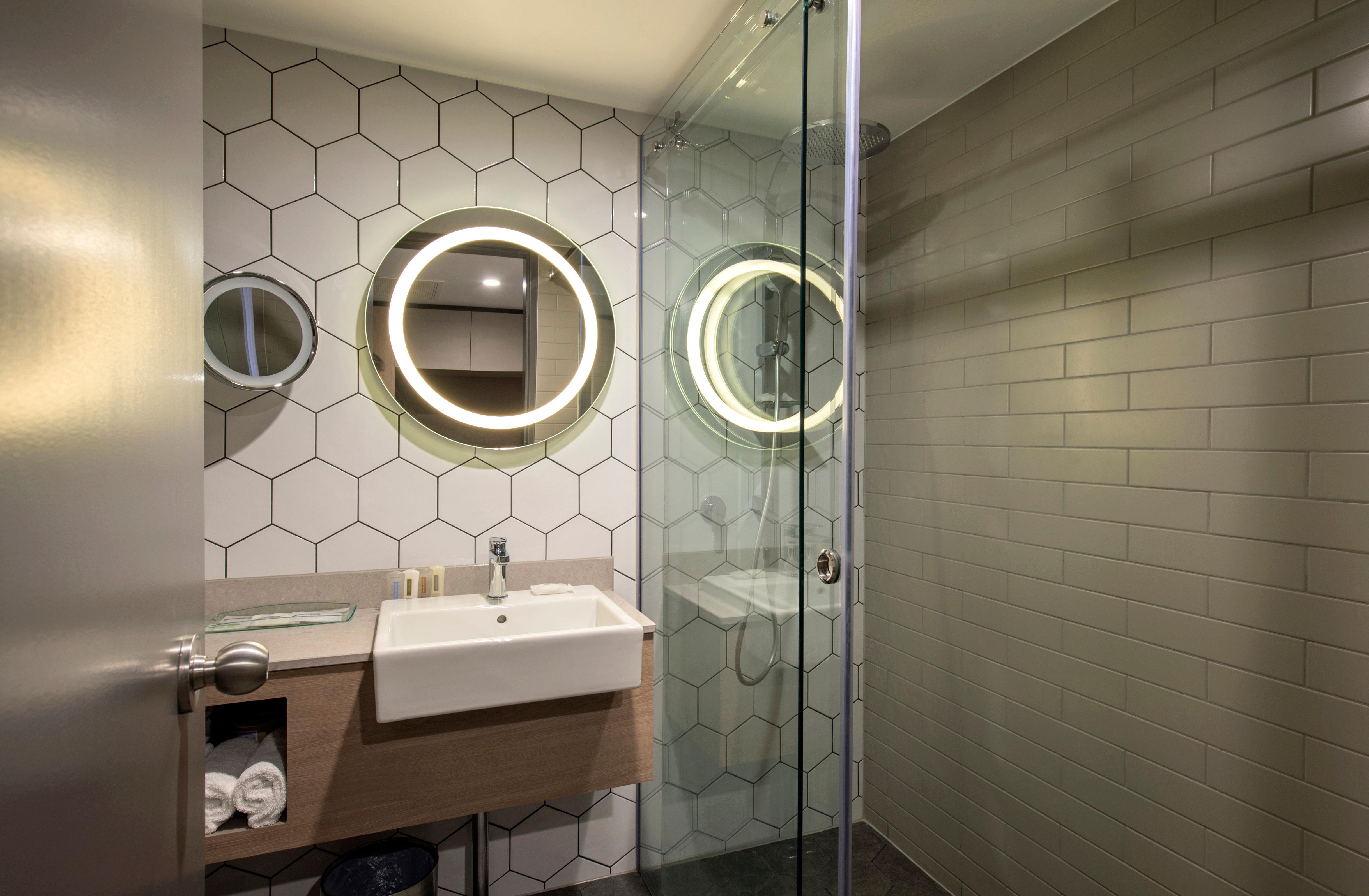 Double Deluxe King Bed