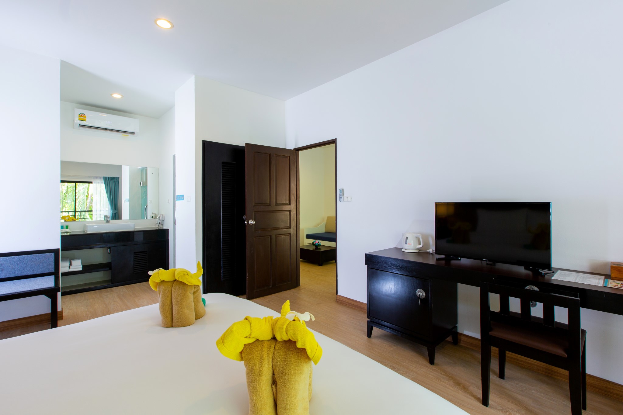 Double or Twin Standard