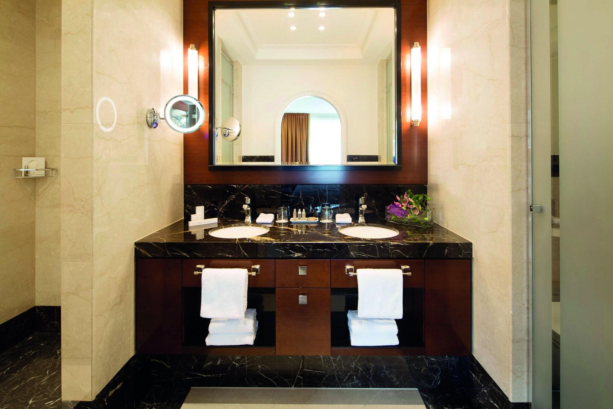 Room Penthouse with Views