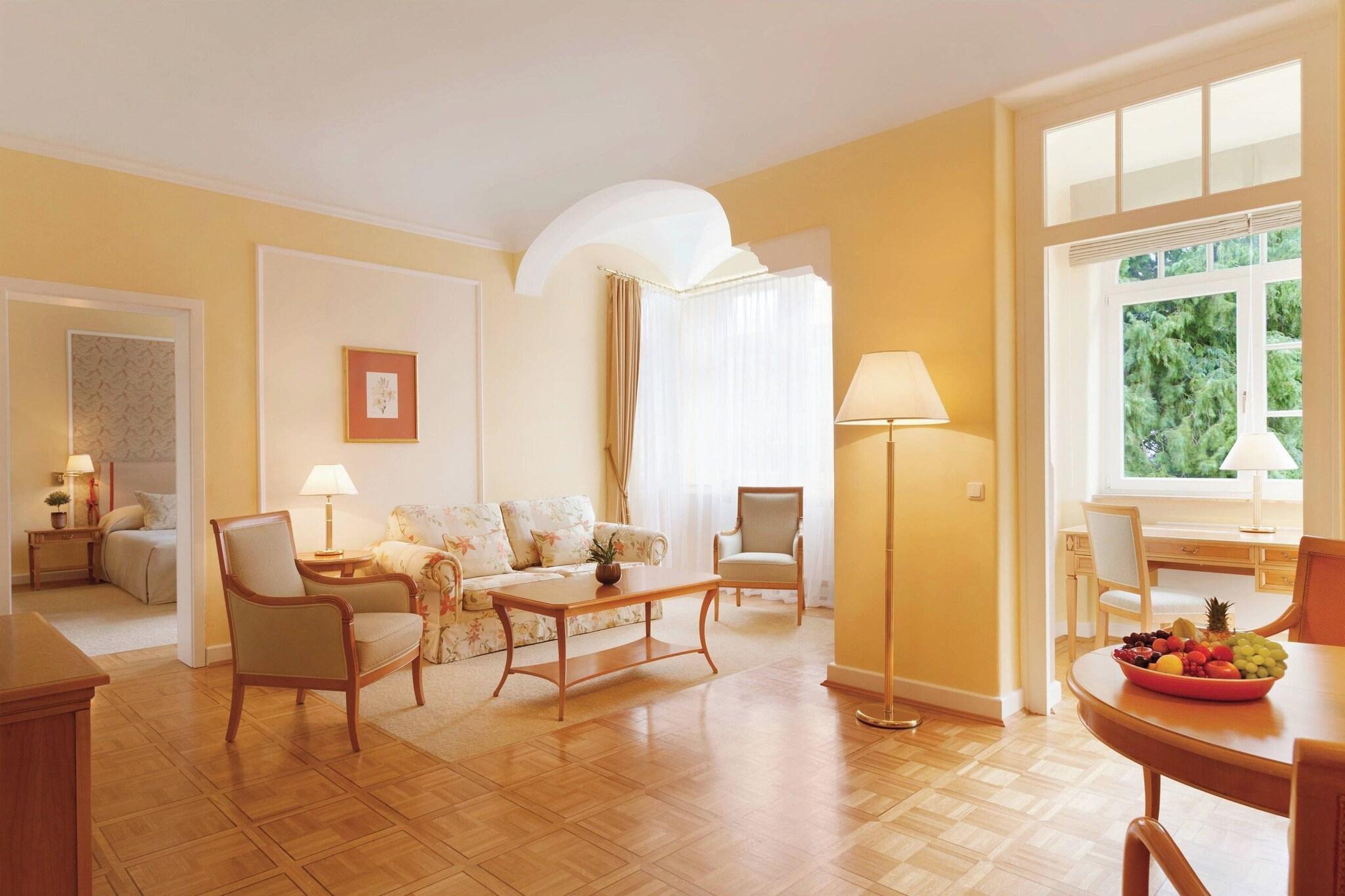 Suite Classic King Bed