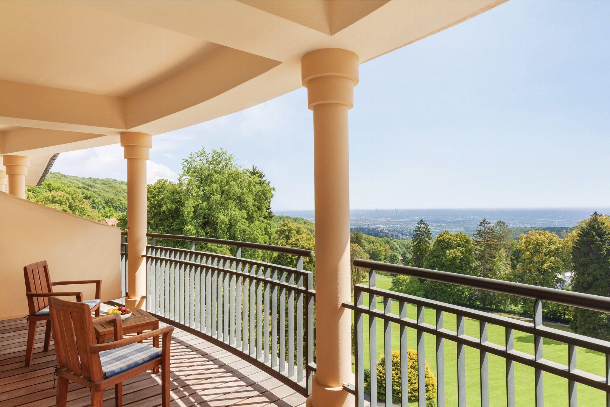 Double Deluxe with Views