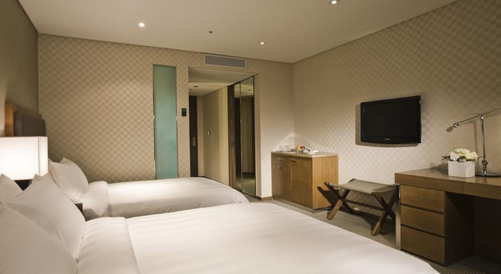 Family Room Deluxe Two Beds