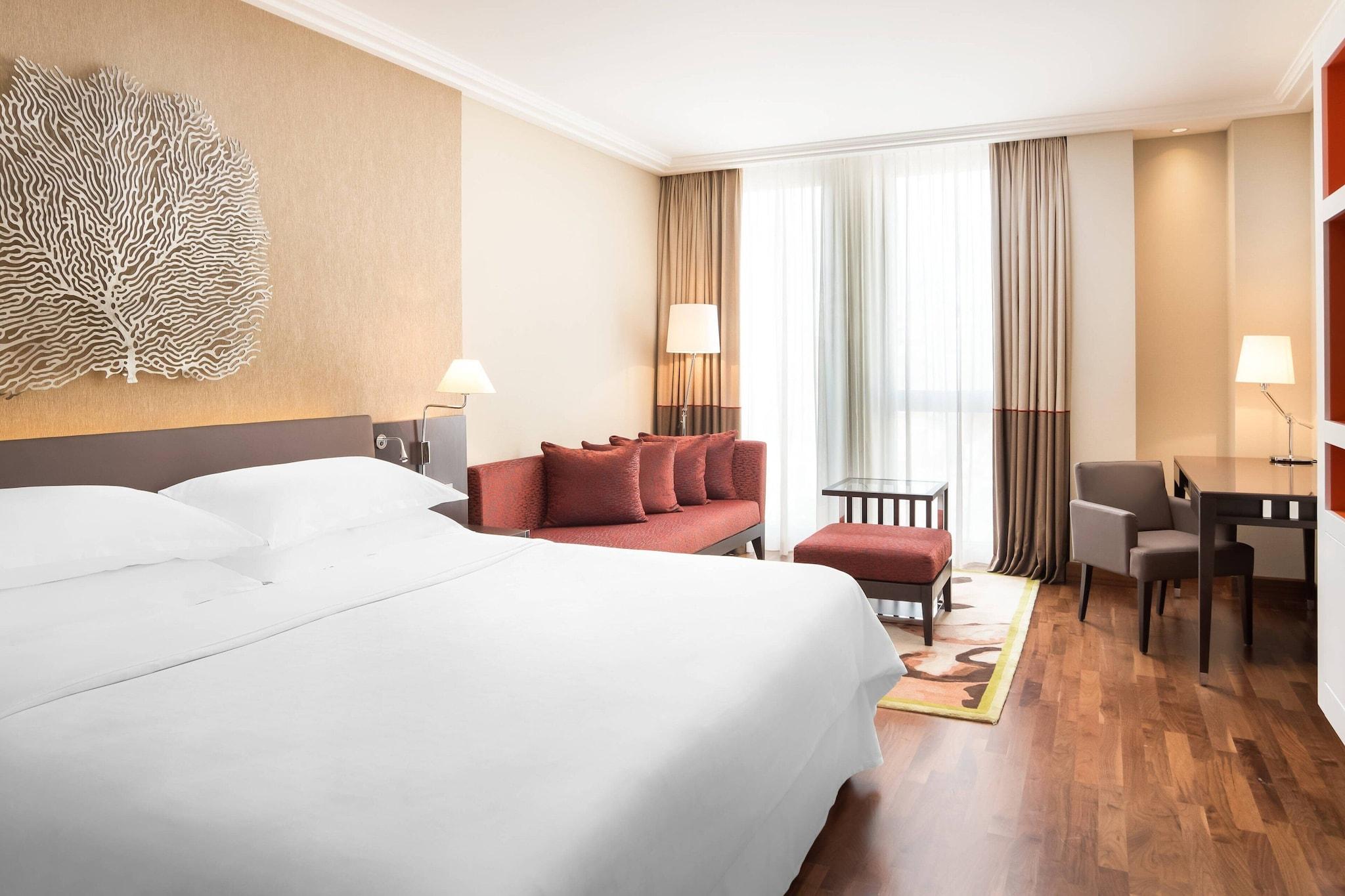 Double Classic King Bed