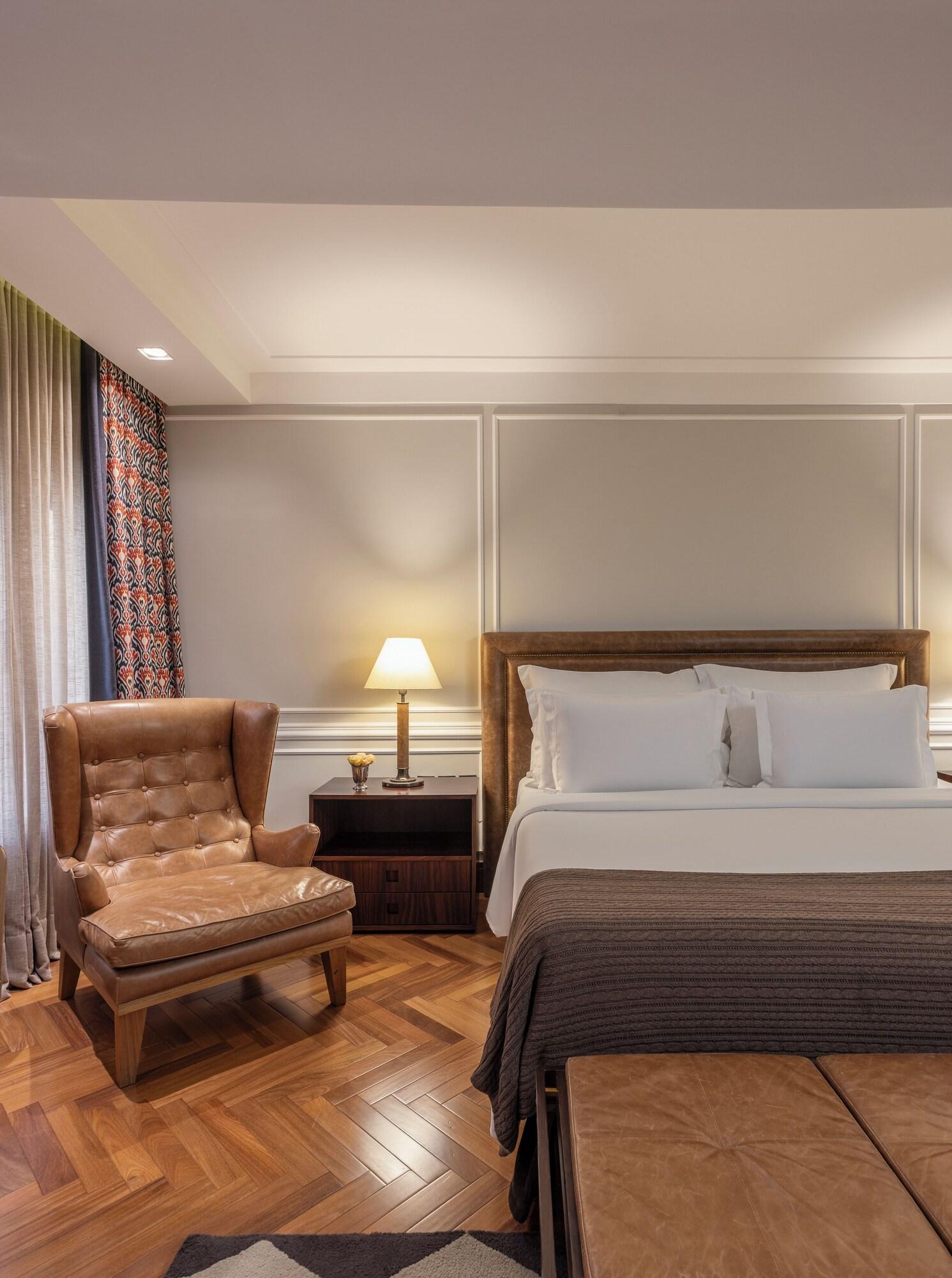 Junior Suite King Size Bed