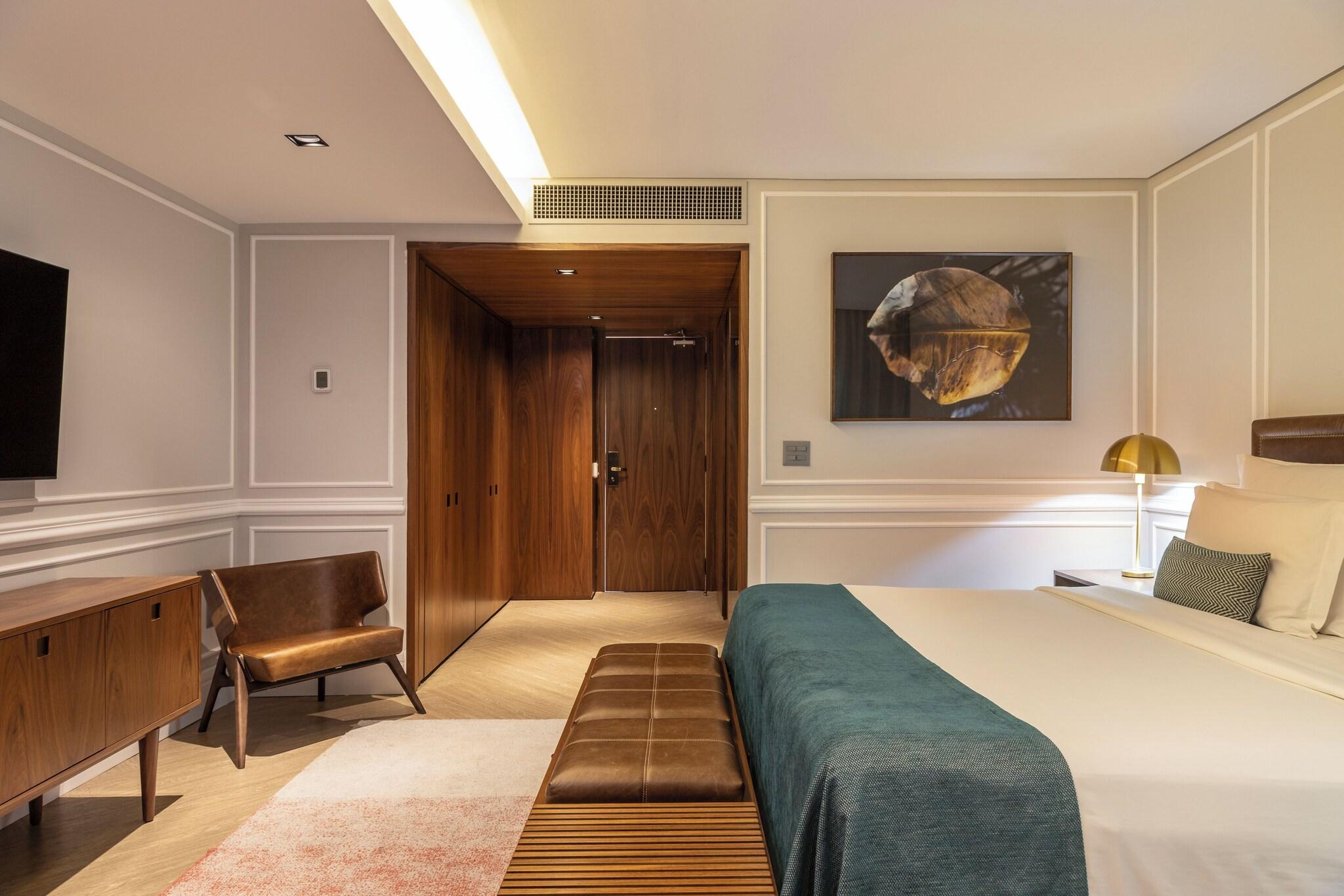 Junior Suite King Size Bed